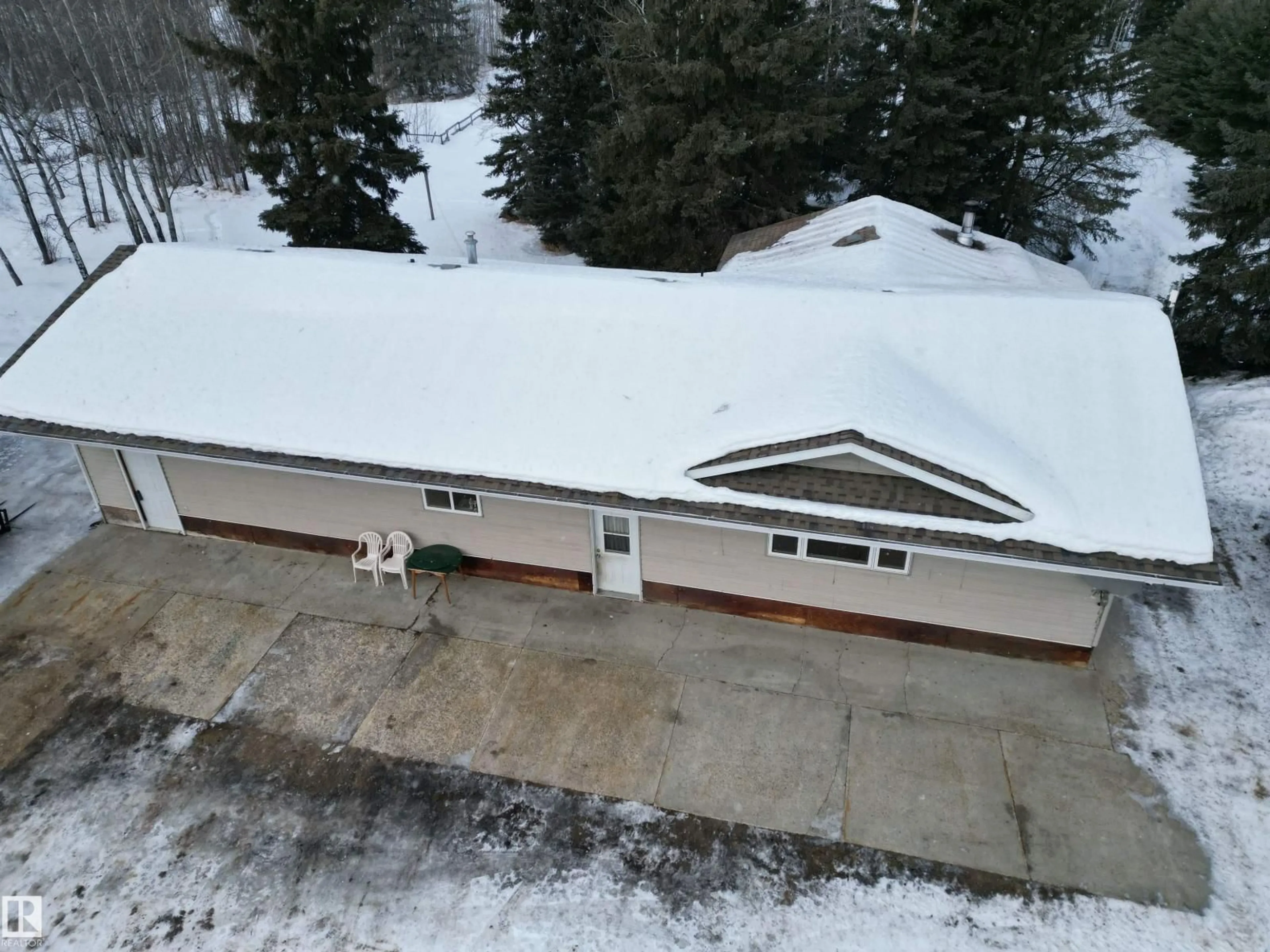 A pic from outside/outdoor area/front of a property/back of a property/a pic from drone, building for 60104 RGE ROAD 240 A, Rural Westlock County Alberta T0G0P0
