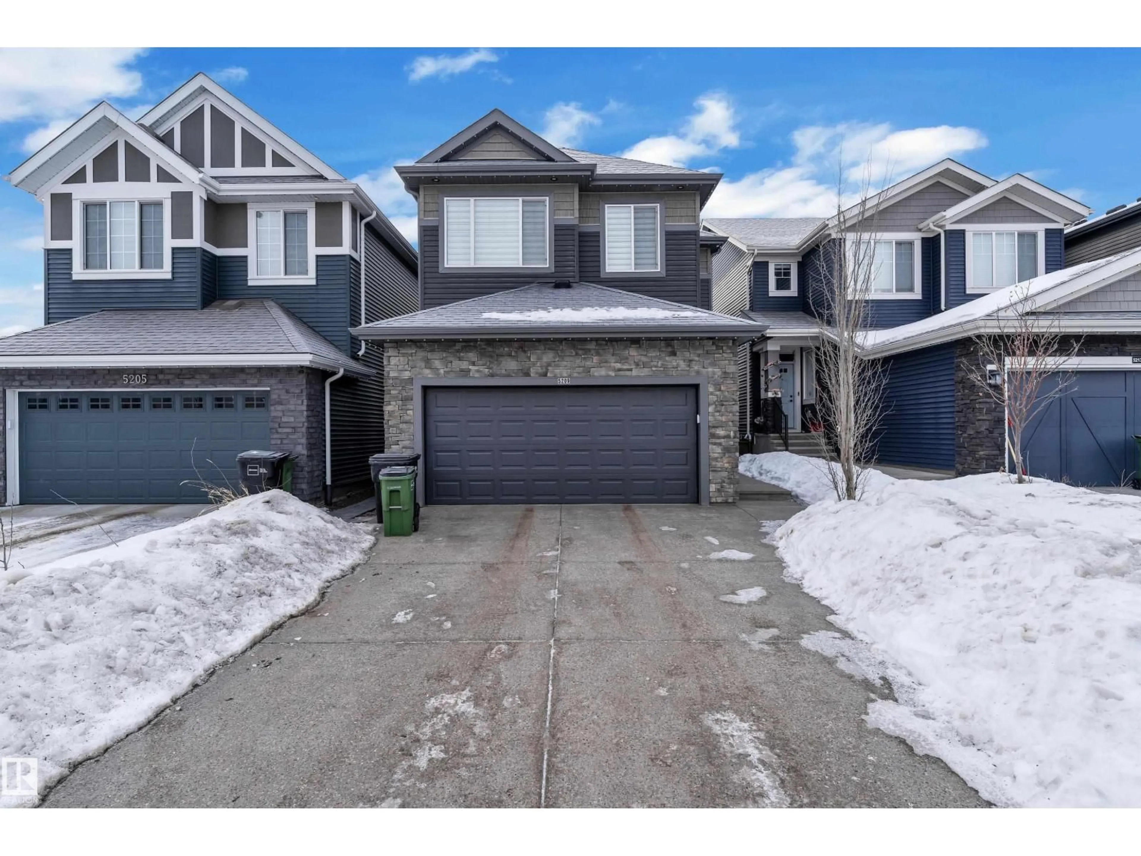 A pic from outside/outdoor area/front of a property/back of a property/a pic from drone, street for SW - 5209 22A AV, Edmonton Alberta T6X2Y1
