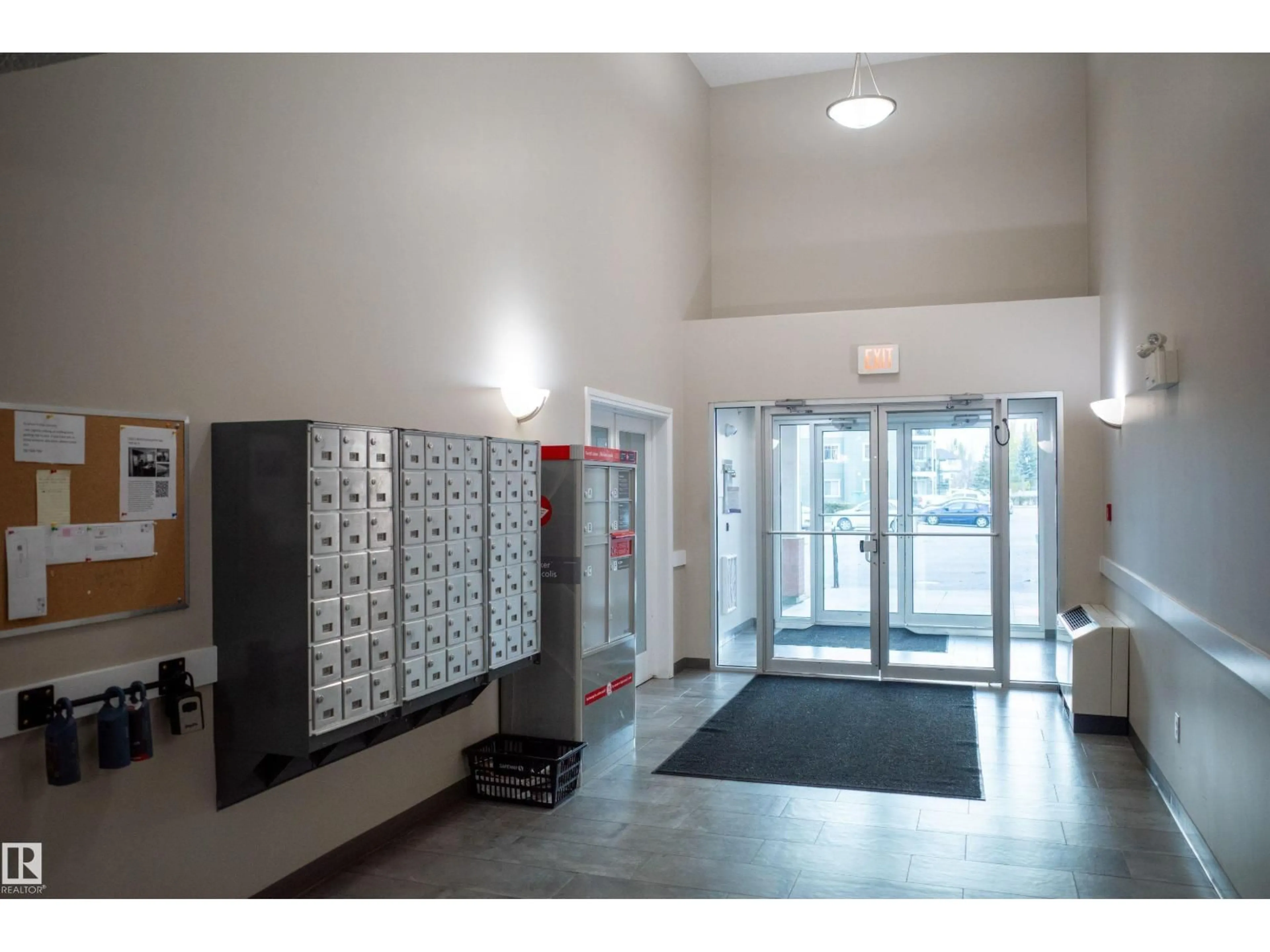 Indoor foyer for 207 - 6925 199 ST, Edmonton Alberta T5T3X8