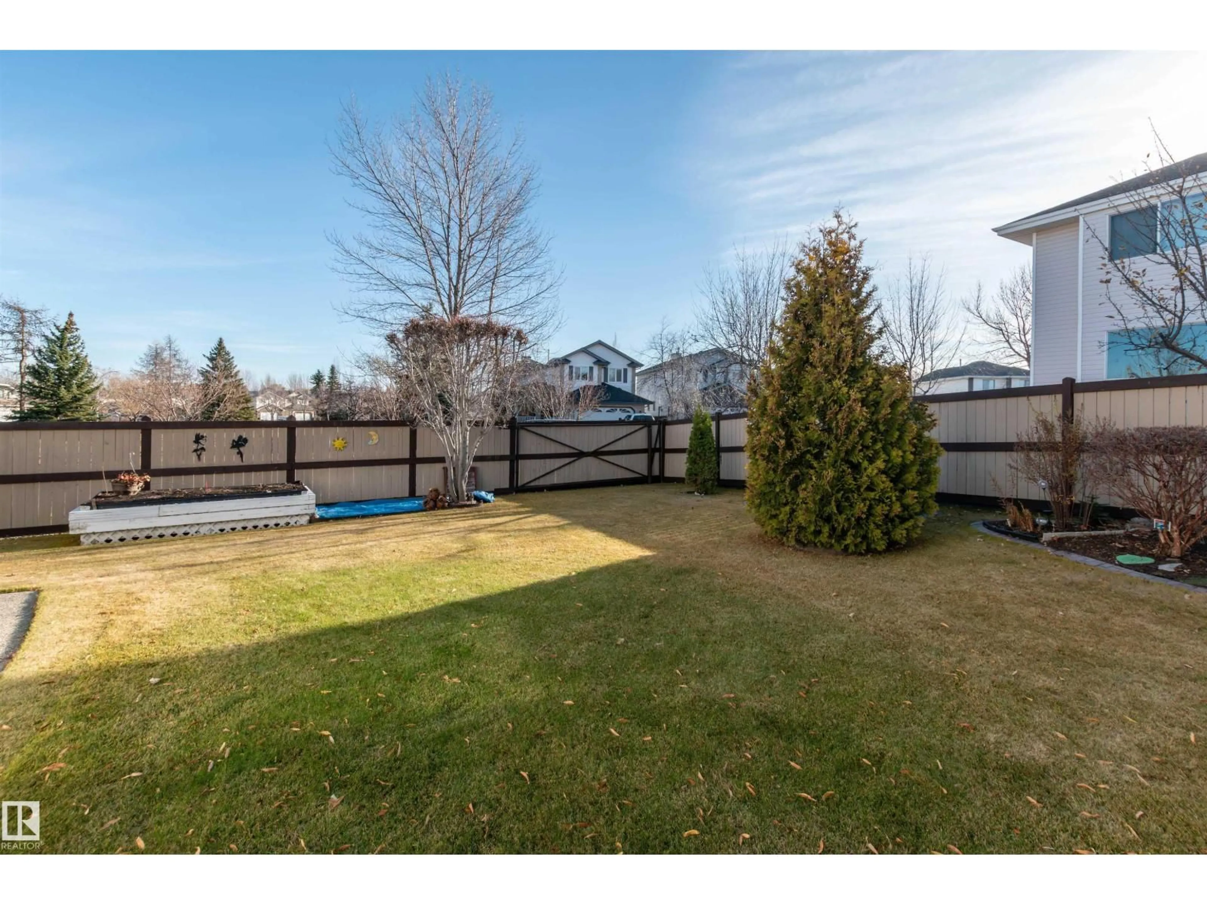Patio, unknown for 479 MEADOWVIEW DR, Sherwood Park Alberta T8H1X4