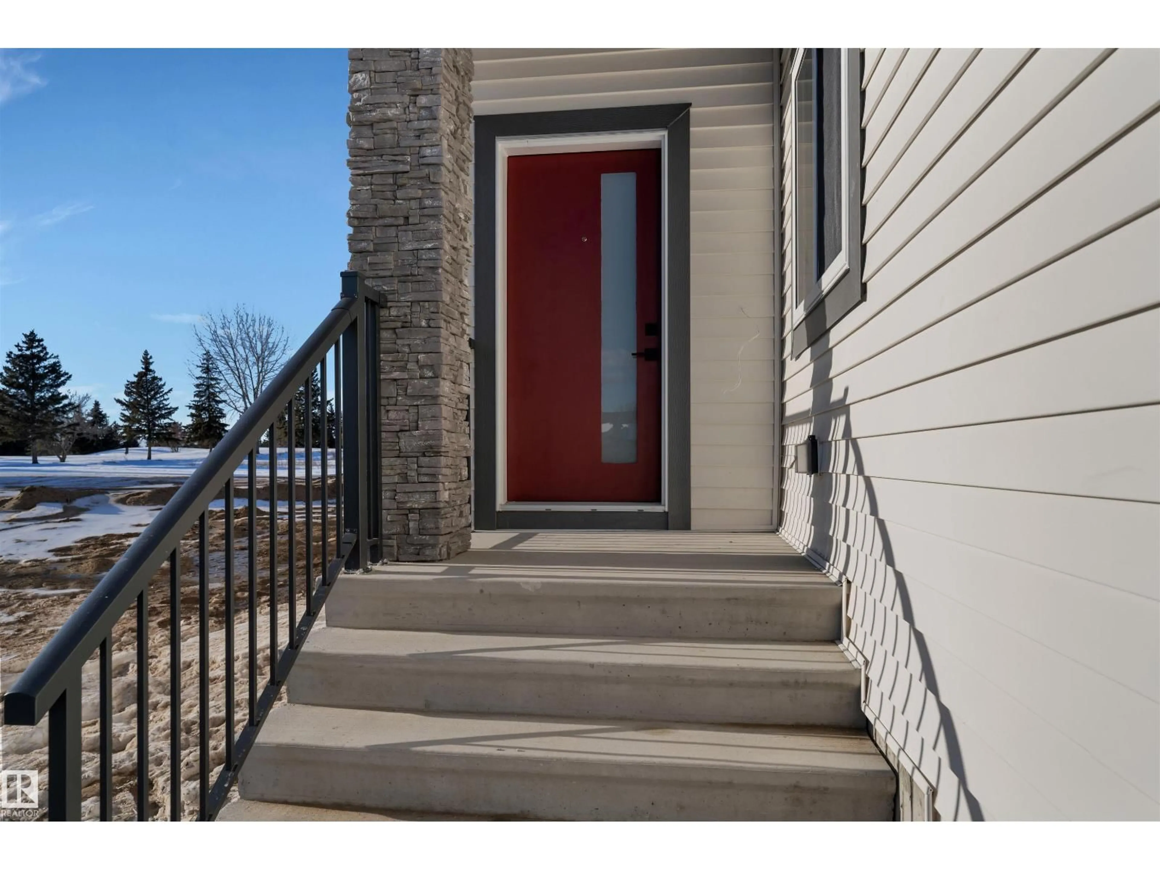 Indoor entryway for 34 GRAYSON GR, Stony Plain Alberta T7Z0P3