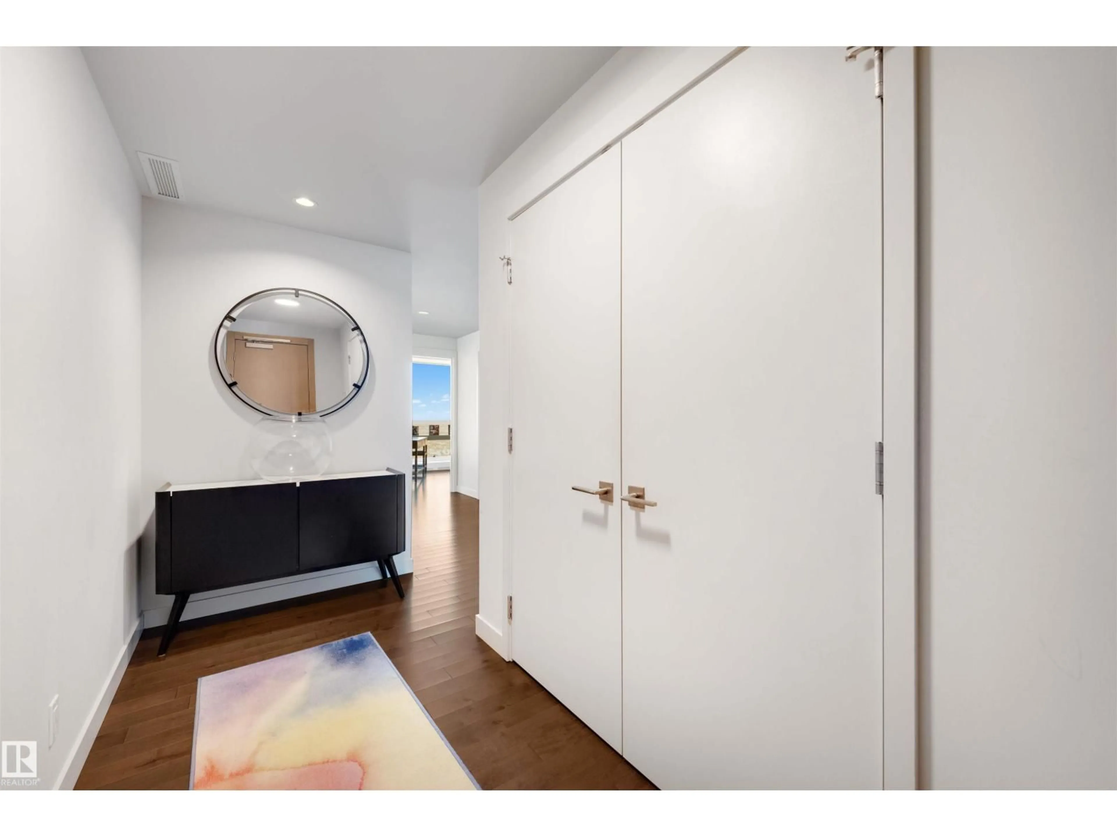 Indoor entryway for 4001 10360 102 ST NW, Edmonton Alberta T5K0K6