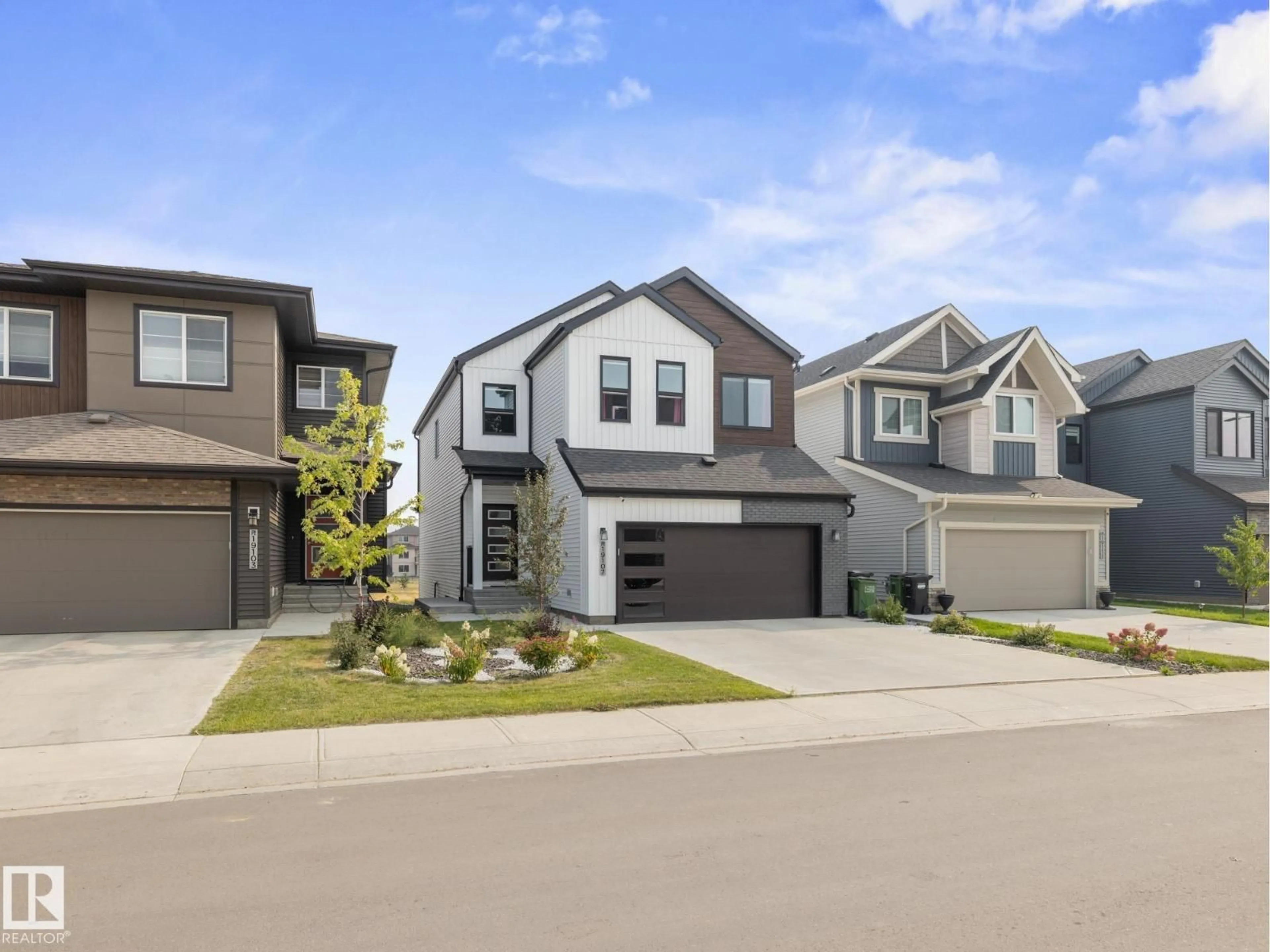 Unknown for NW - 19107 22 AV, Edmonton Alberta T6M1R1