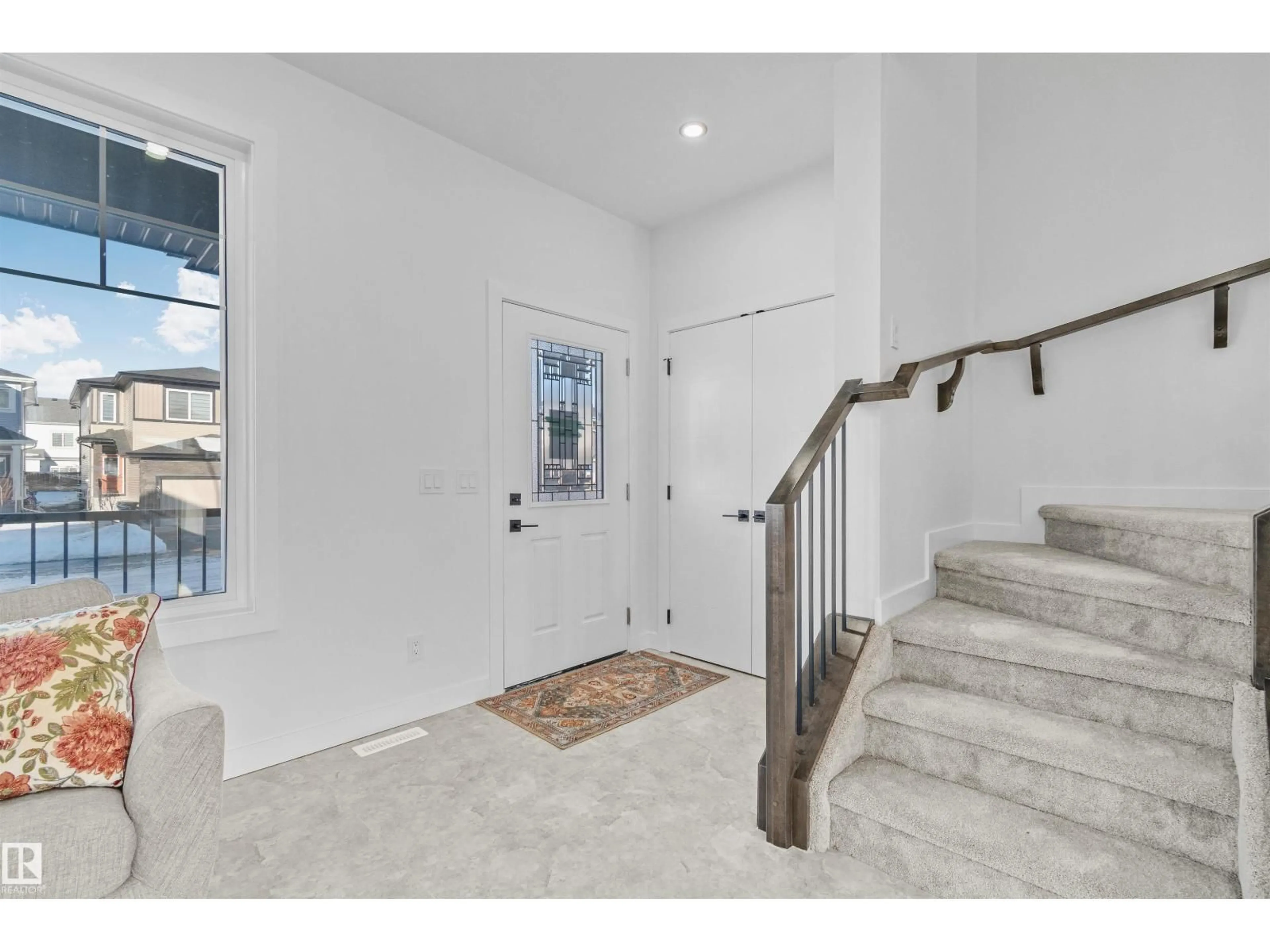 Indoor entryway for 330 ROBERTS WD, Leduc Alberta T9E1P9