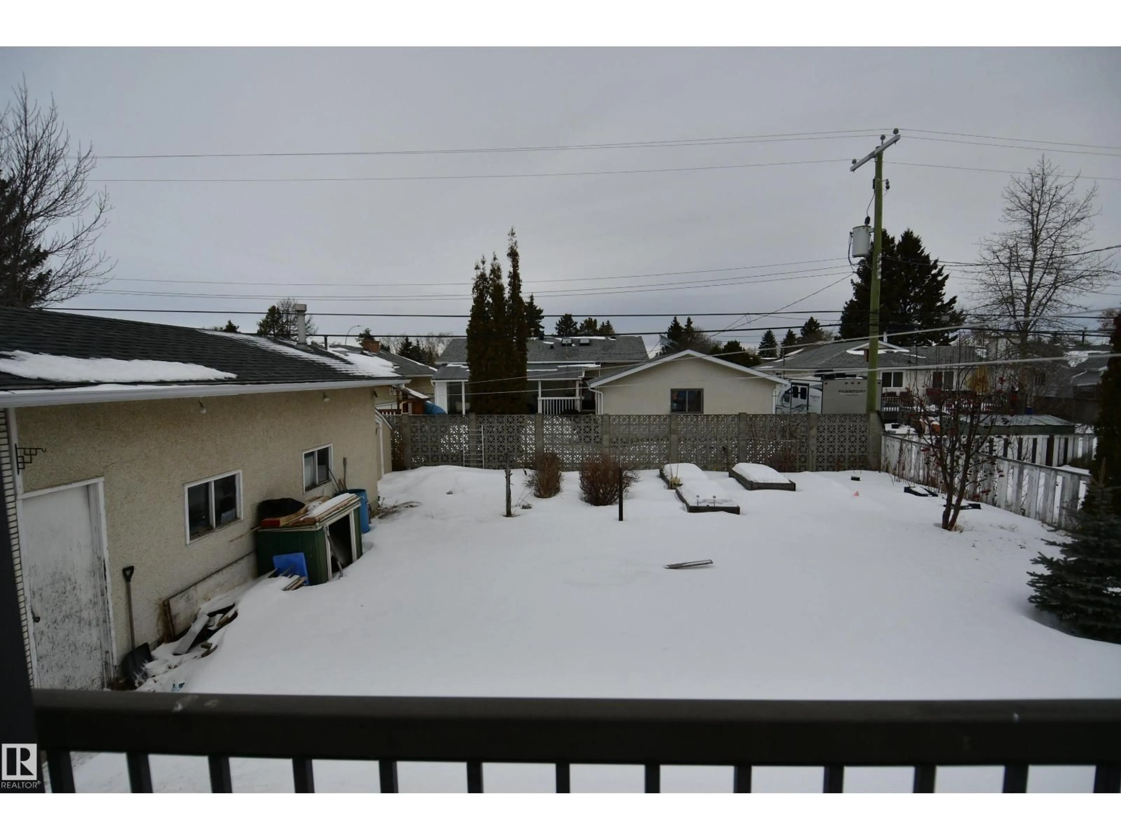 A pic from outside/outdoor area/front of a property/back of a property/a pic from drone, mountain view for 5012 54 AV, Leduc Alberta T9E5L5