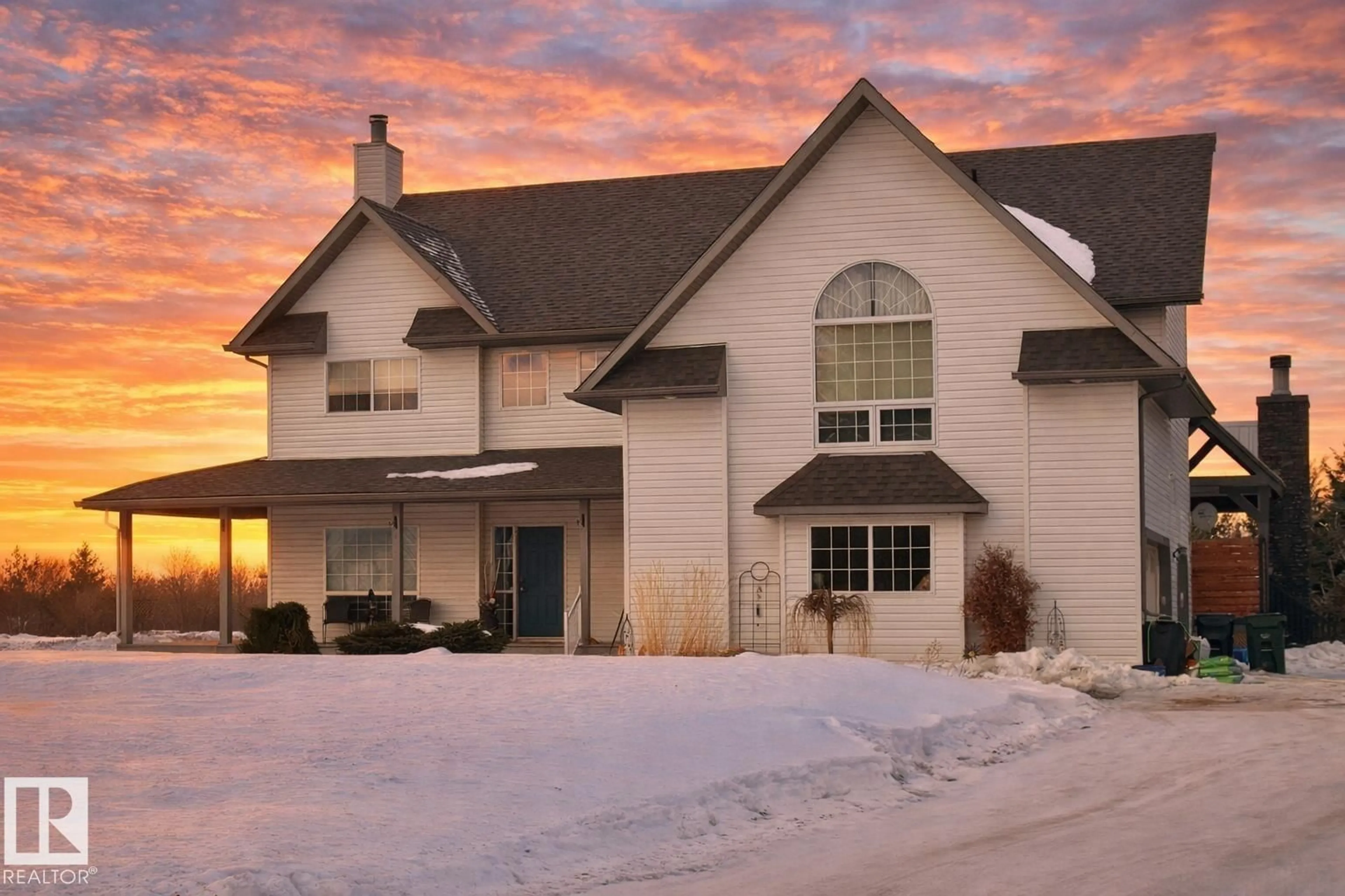 Indoor foyer for 52458 - 26 RGE ROAD 223, Rural Strathcona County Alberta T8A4R1