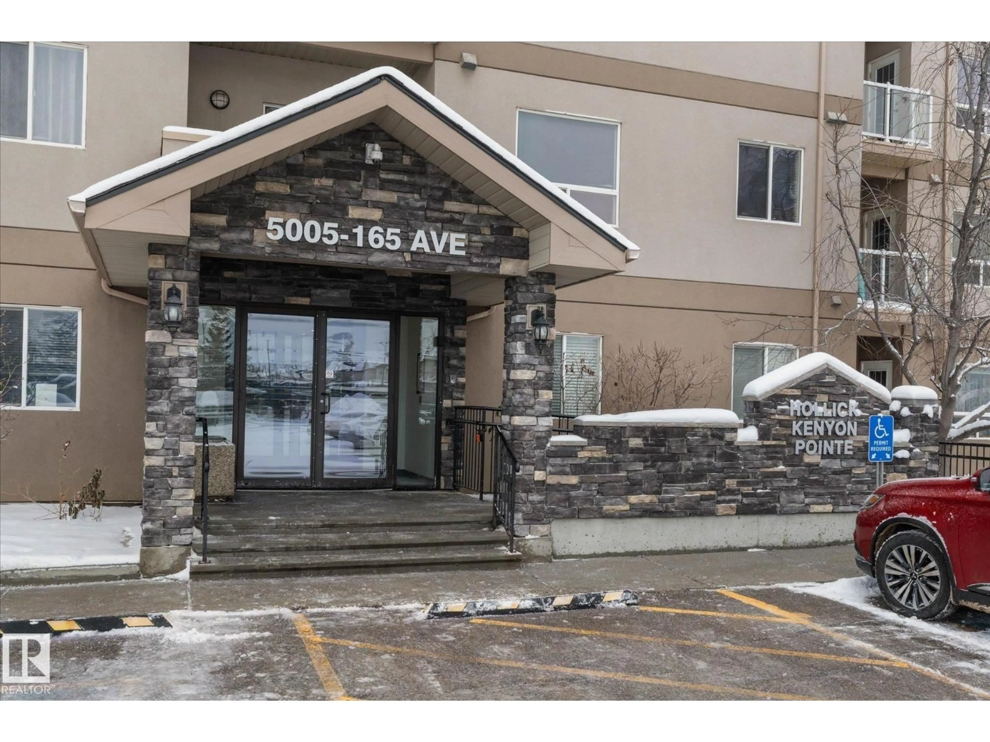 Indoor foyer for #117 - 5005 165 AV, Edmonton Alberta T5Y0L8