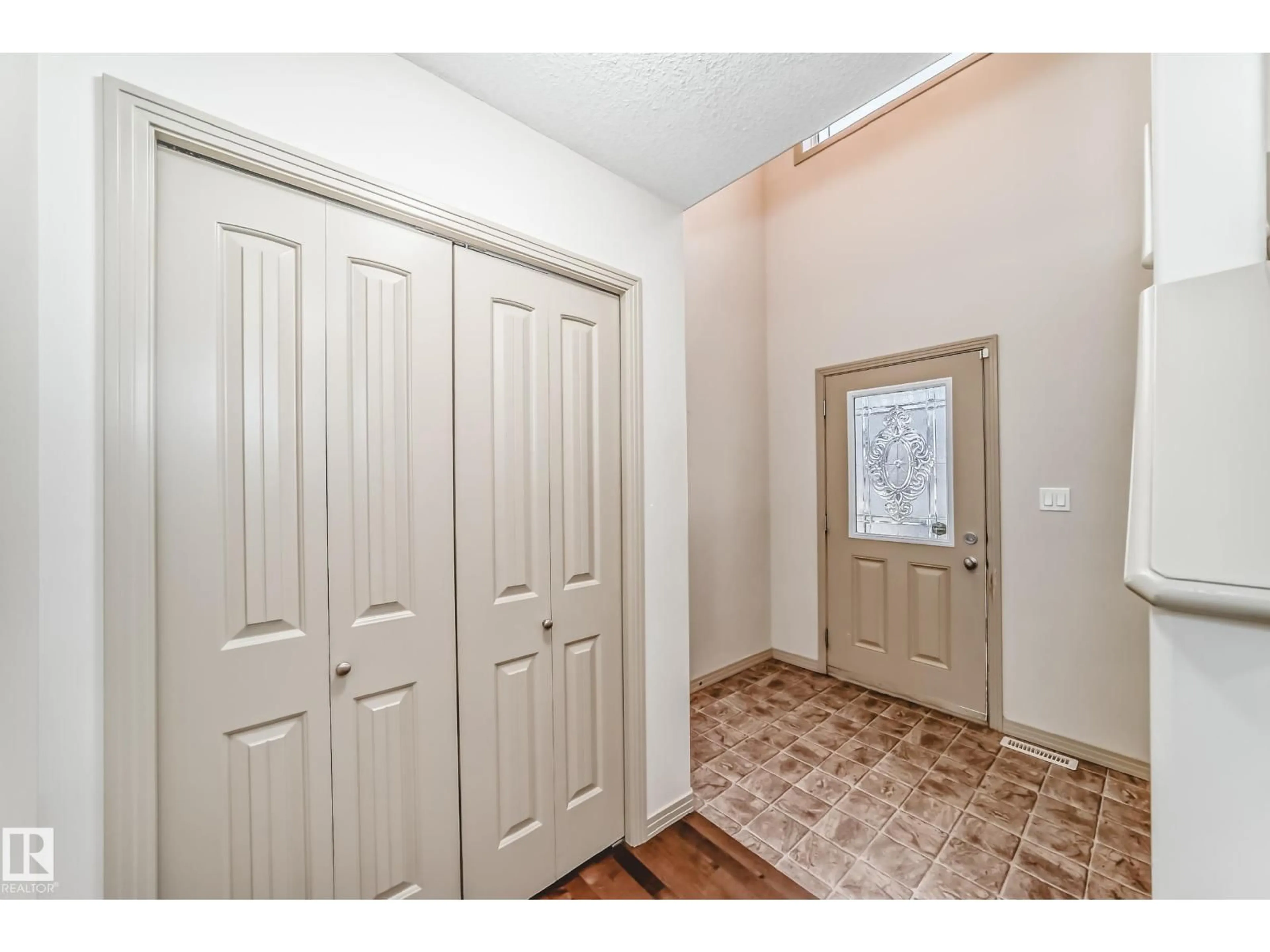 Indoor entryway for 5930 165 AV, Edmonton Alberta T5Y0J1