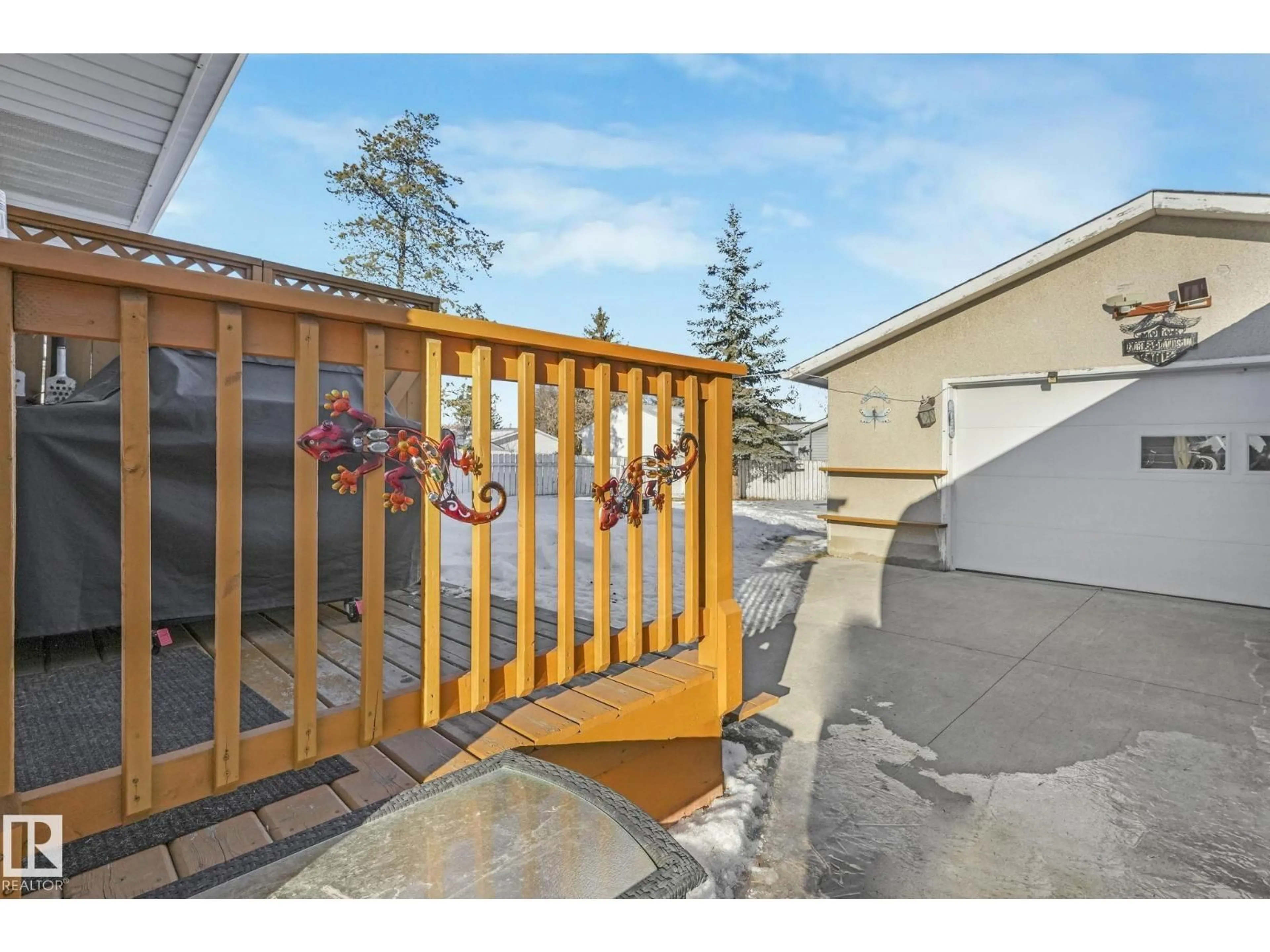 Patio, street for 5108 55 AV, Leduc Alberta T9E5N6