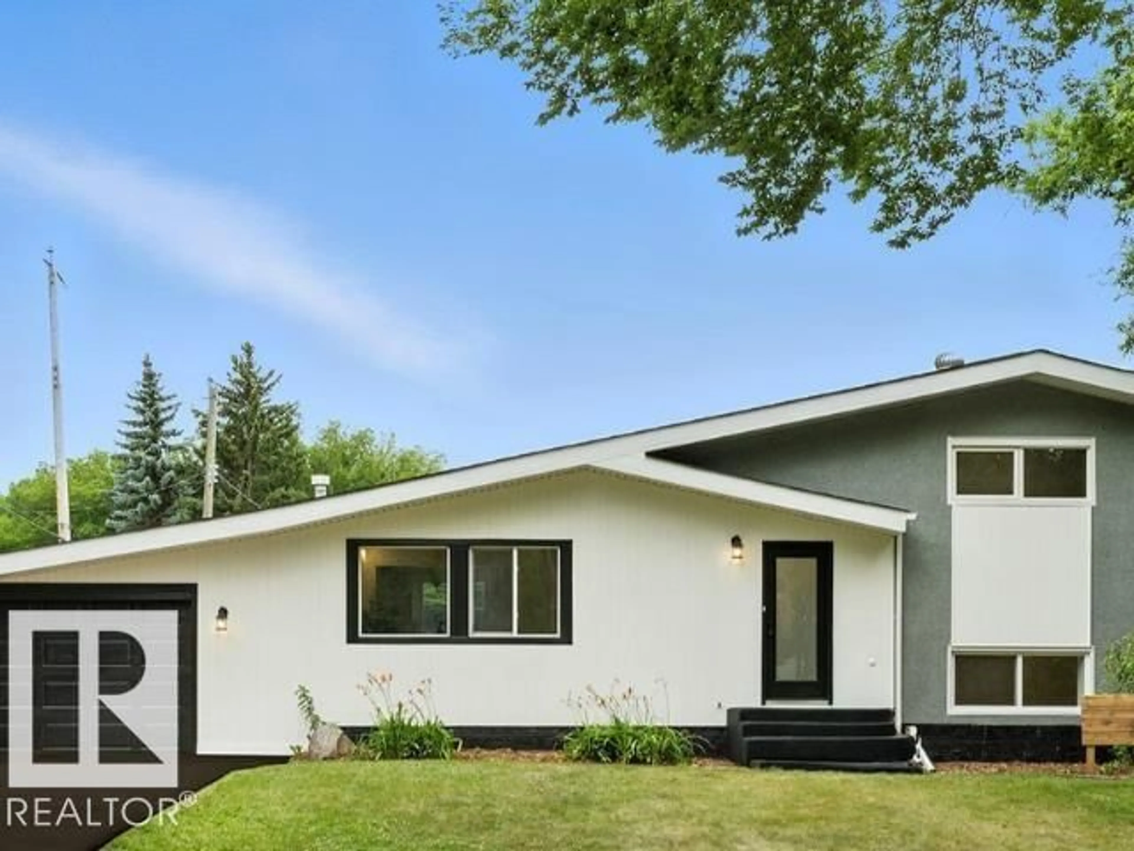 Home with vinyl exterior material, street for 1 SYLVAN DR, St. Albert Alberta T8N0G7