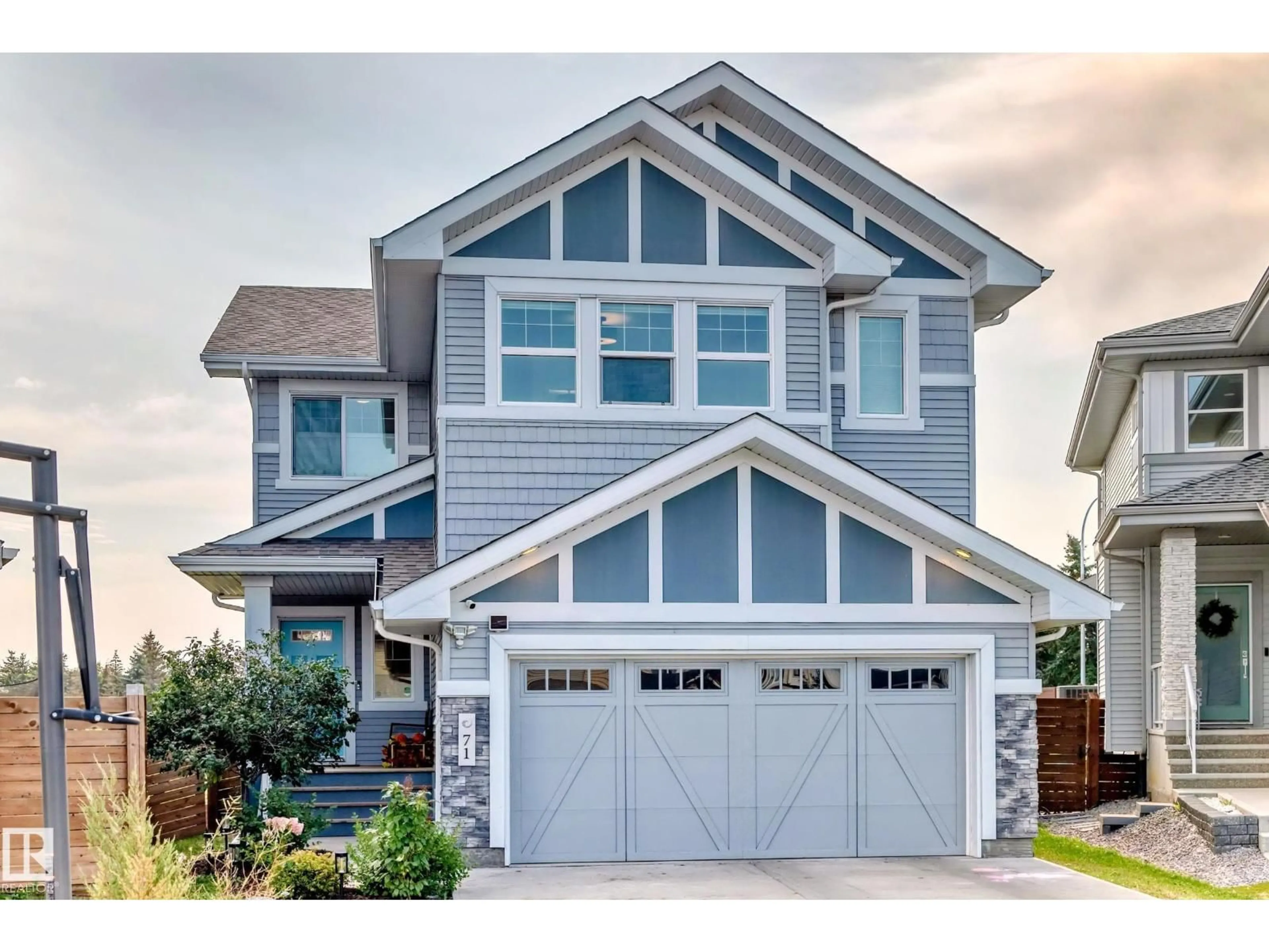 Home with vinyl exterior material, street for 71 JAMISON CR, St. Albert Alberta T8N7V3