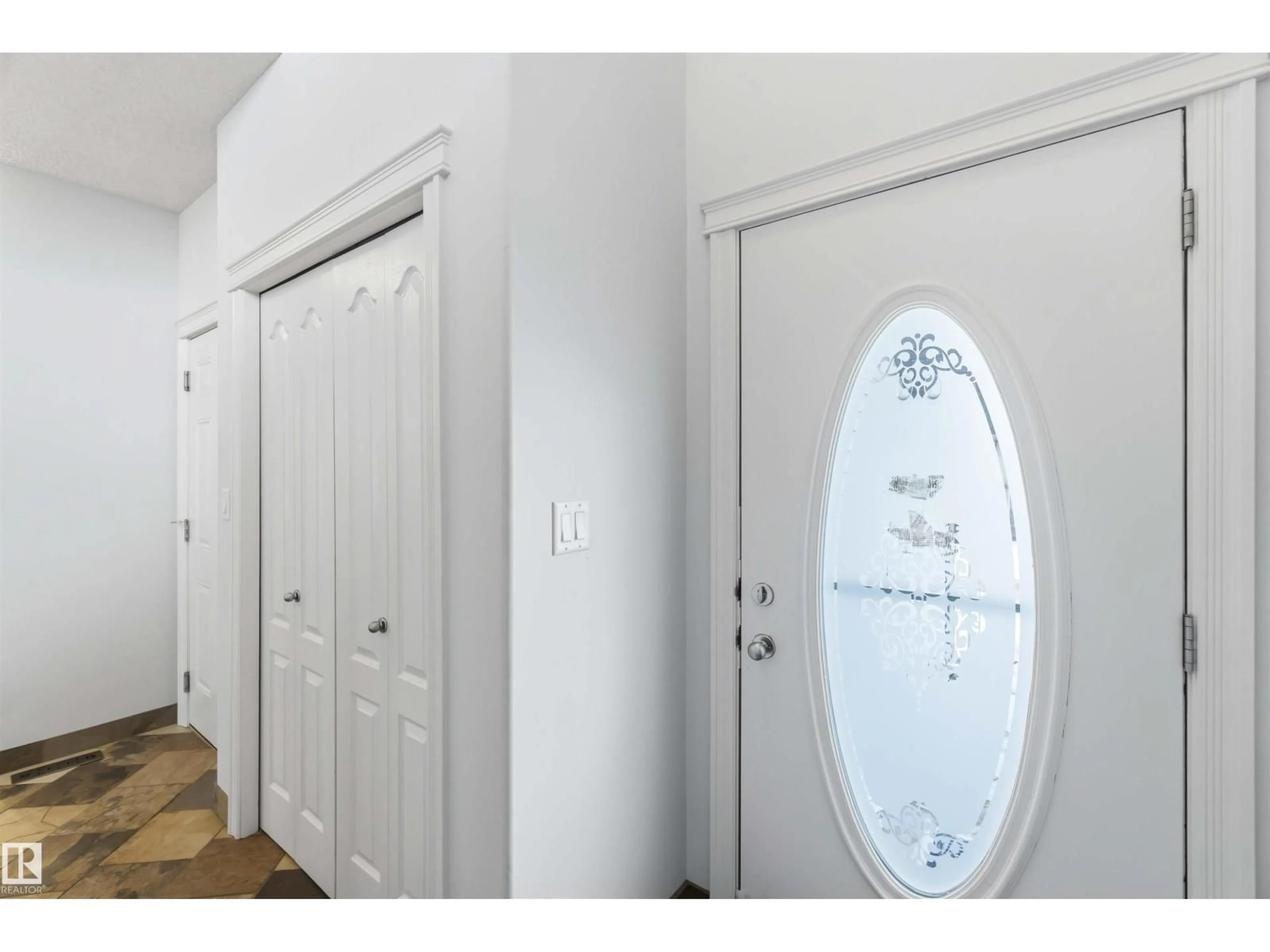 Indoor entryway for #9 - 3003 34 AV, Edmonton Alberta T6T0A1