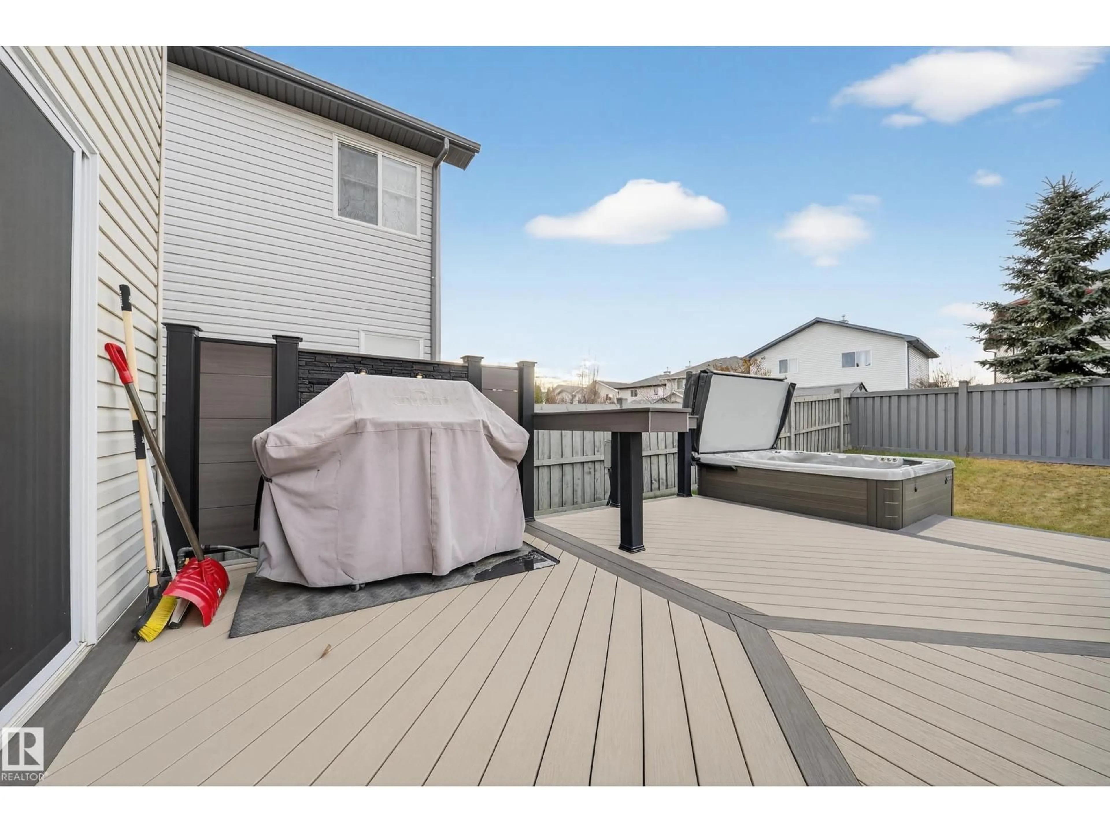 Patio, street for NW - 4712 204 STREET, Edmonton Alberta T6M0C3