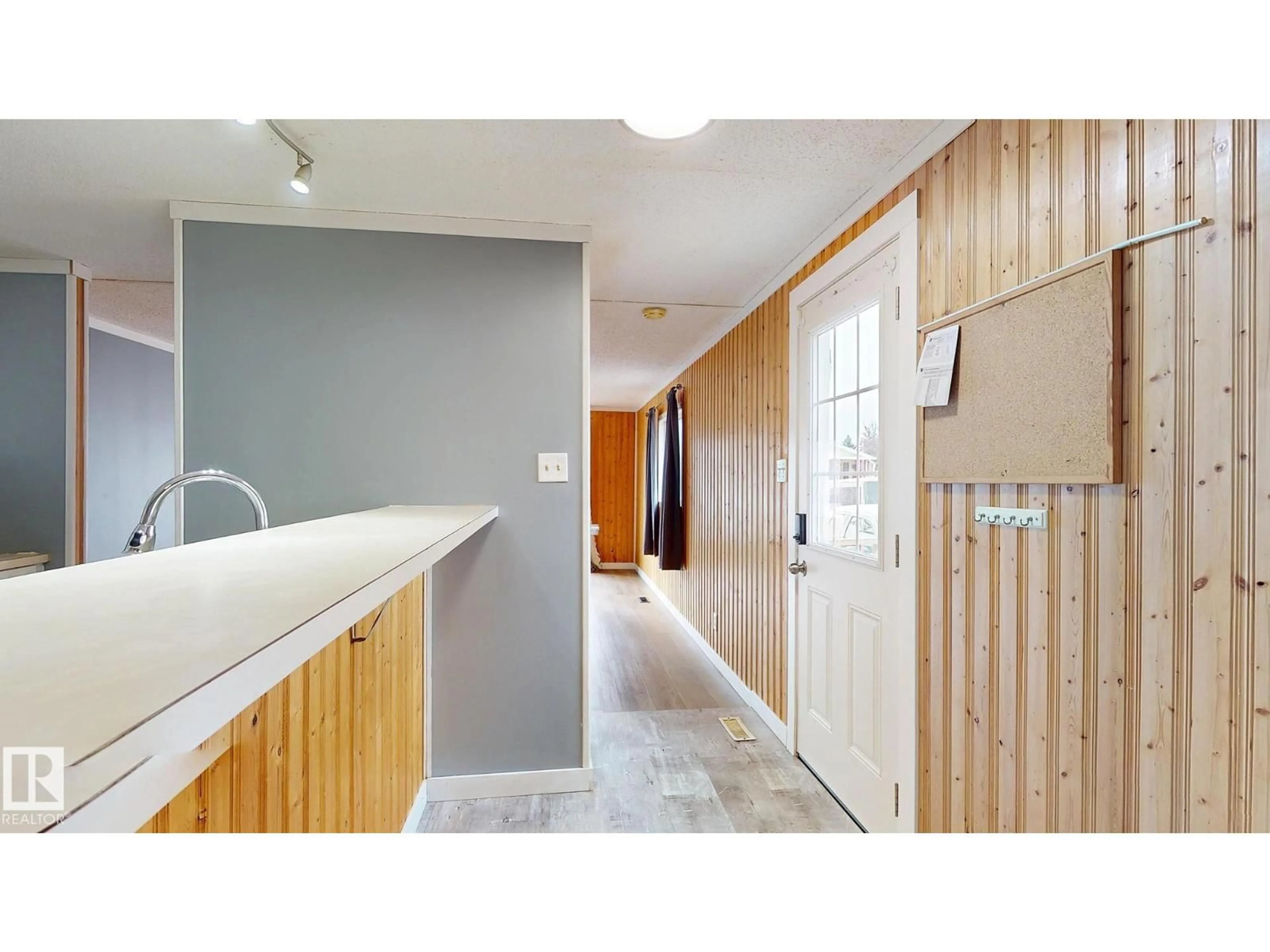 Unknown for NW - 22 WEST VIEW BV, Edmonton Alberta T5S1T5