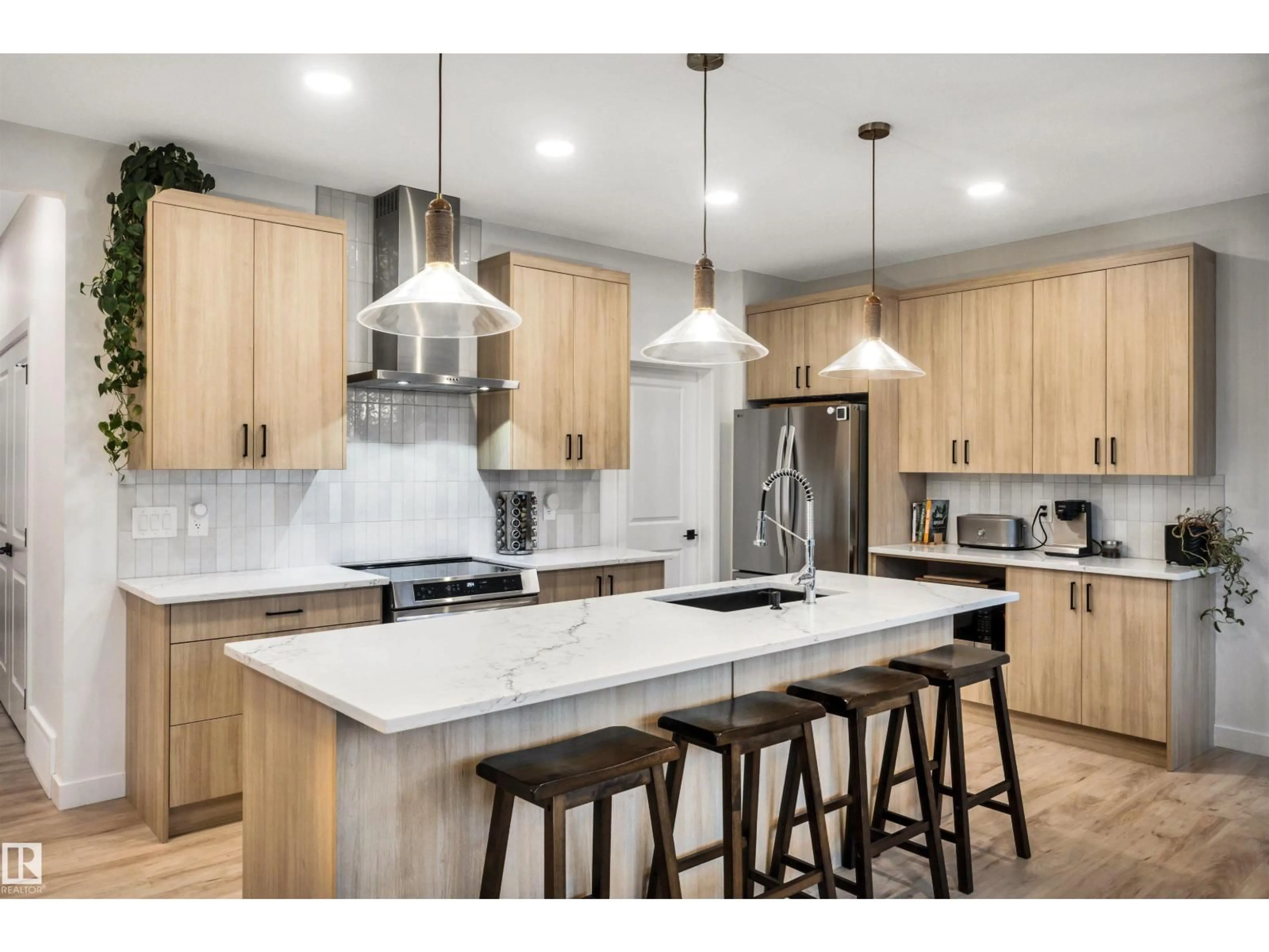 Open concept kitchen, unknown for 5480 KOOTOOK RD, Edmonton Alberta T6W2Z5