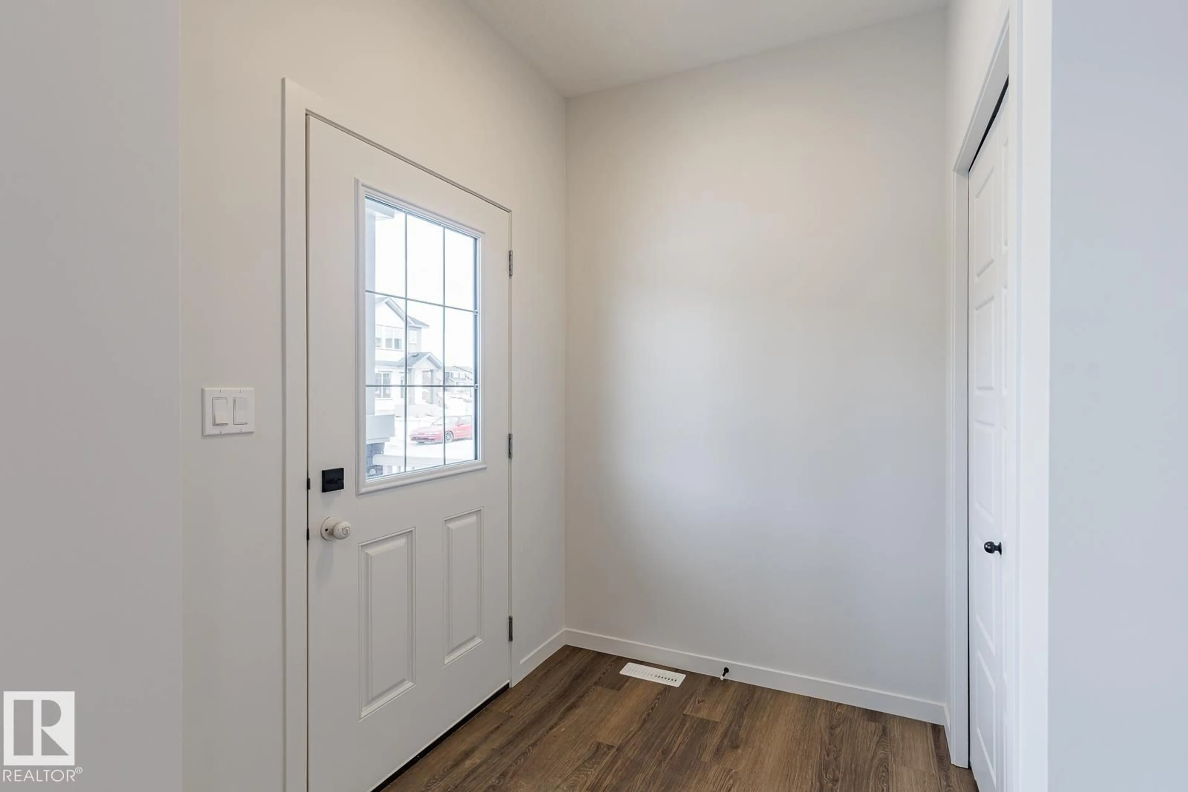 Indoor entryway for 6237 175A AV, Edmonton Alberta T5Y4H3