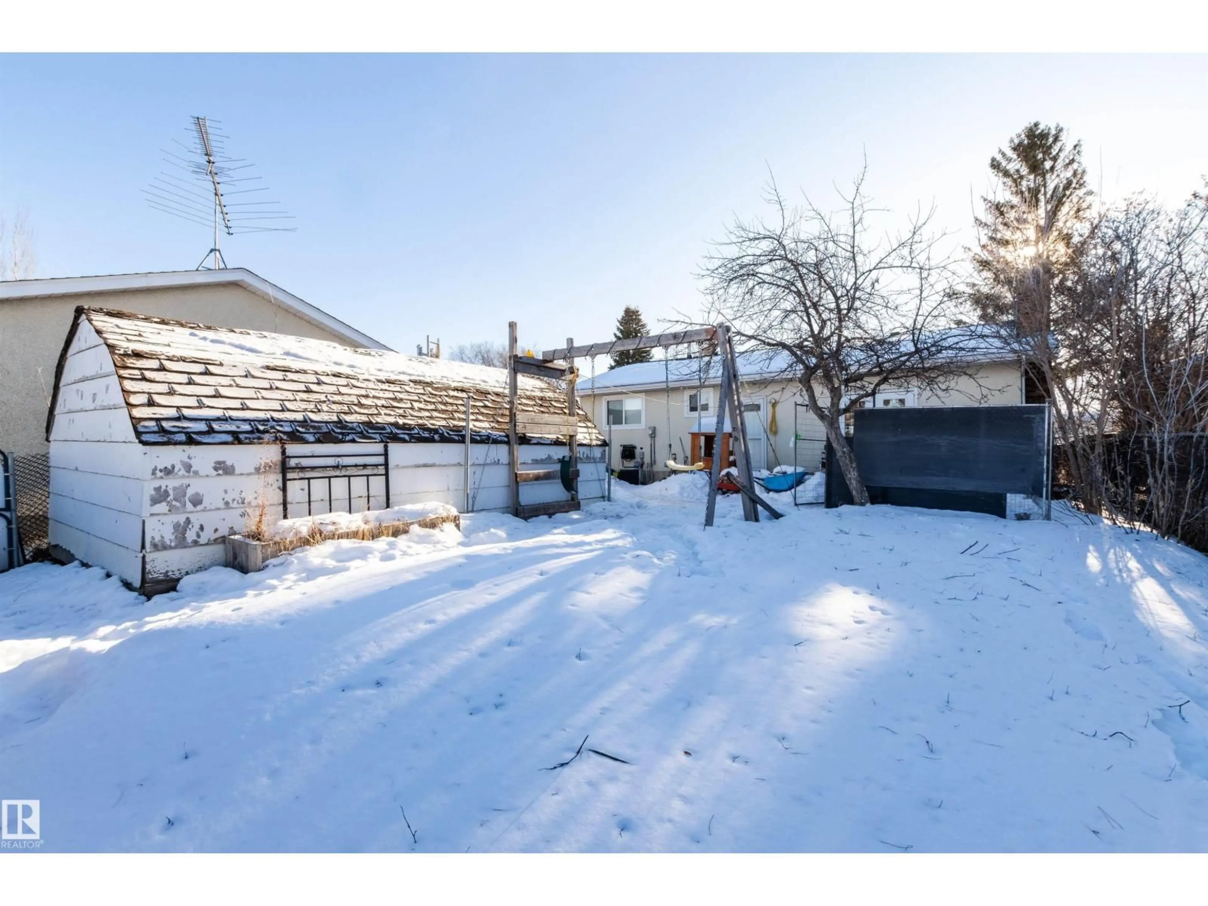 A pic from outside/outdoor area/front of a property/back of a property/a pic from drone, street for 33 BROOKSIDE AV, Spruce Grove Alberta T7X1B6