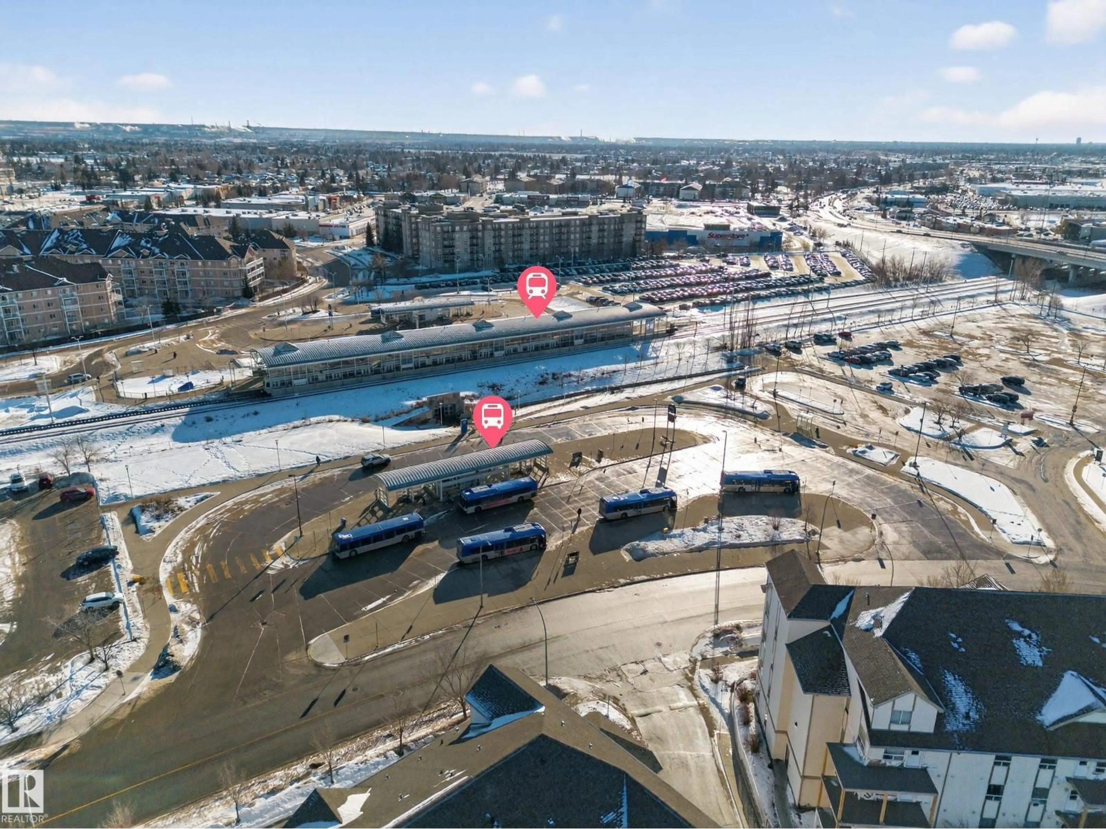 A pic from outside/outdoor area/front of a property/back of a property/a pic from drone, street for 1205 CLAREVIEW STATION DR, Edmonton Alberta T5Y0E6