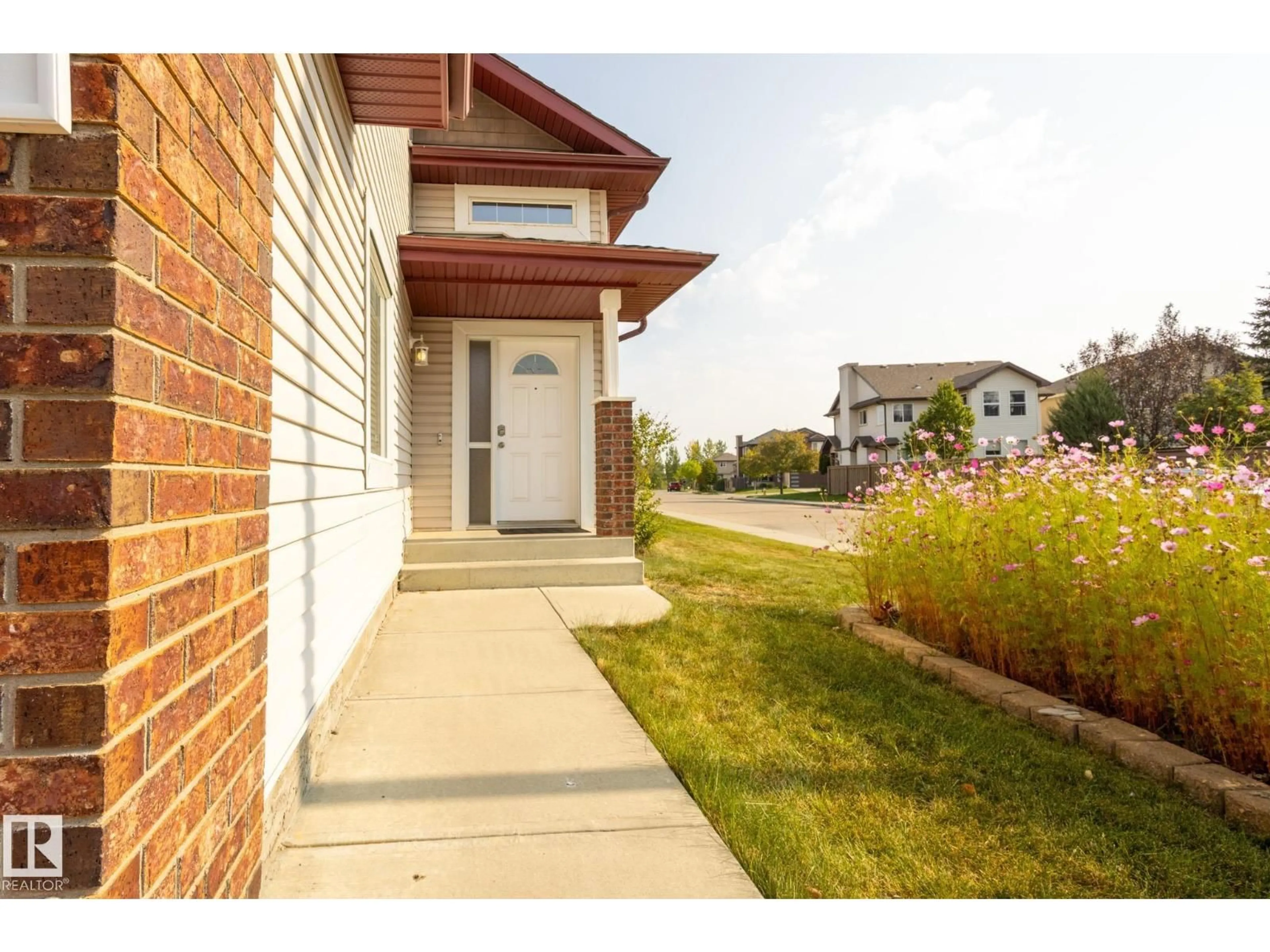 Unknown for 8390 SHASKE CR, Edmonton Alberta T6R0B5