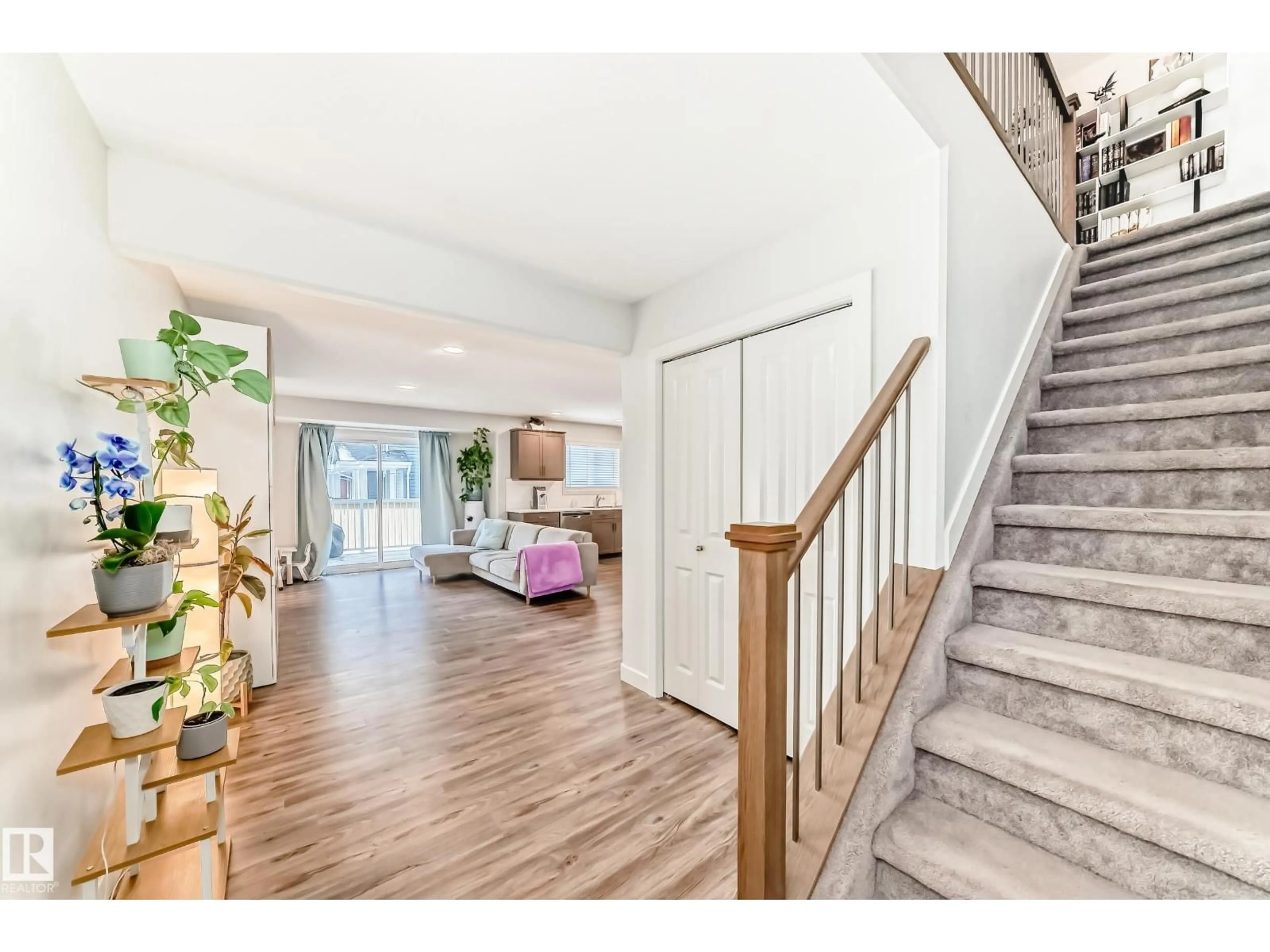 Indoor entryway for #102 - 300 AWENTIA DR, Leduc Alberta T9E1H3