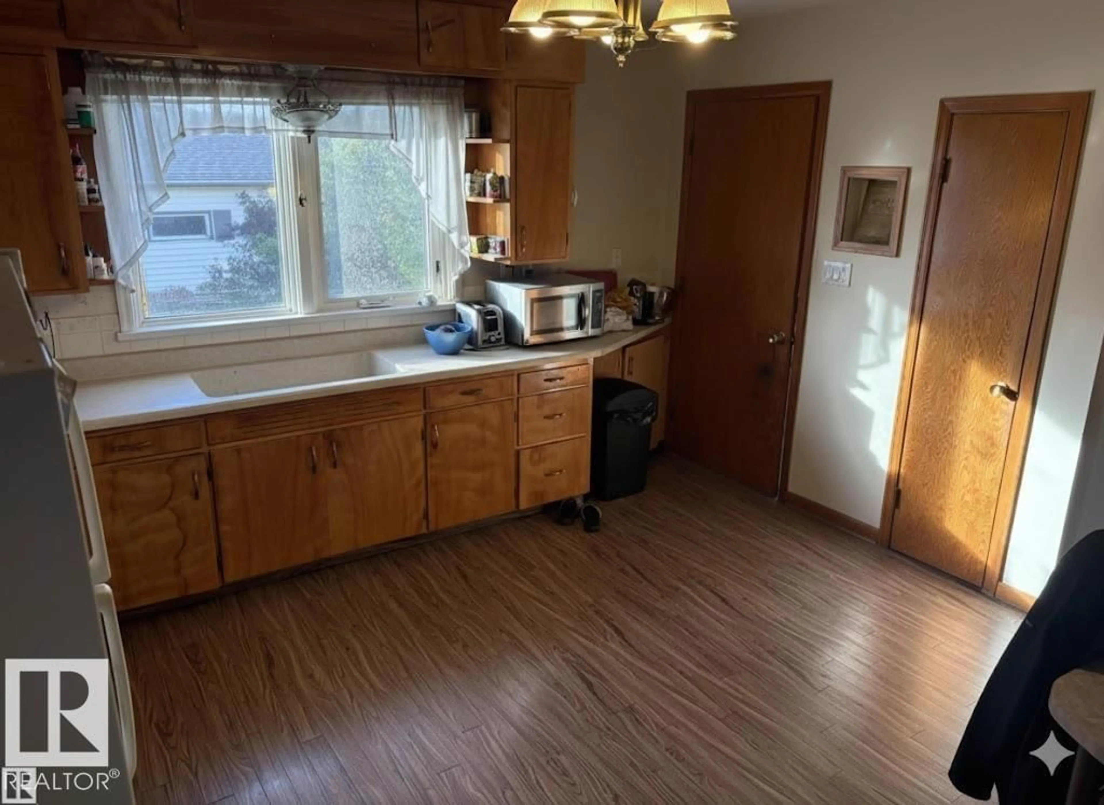 Unknown for 4840 50 ST, Gibbons Alberta T0A1N0