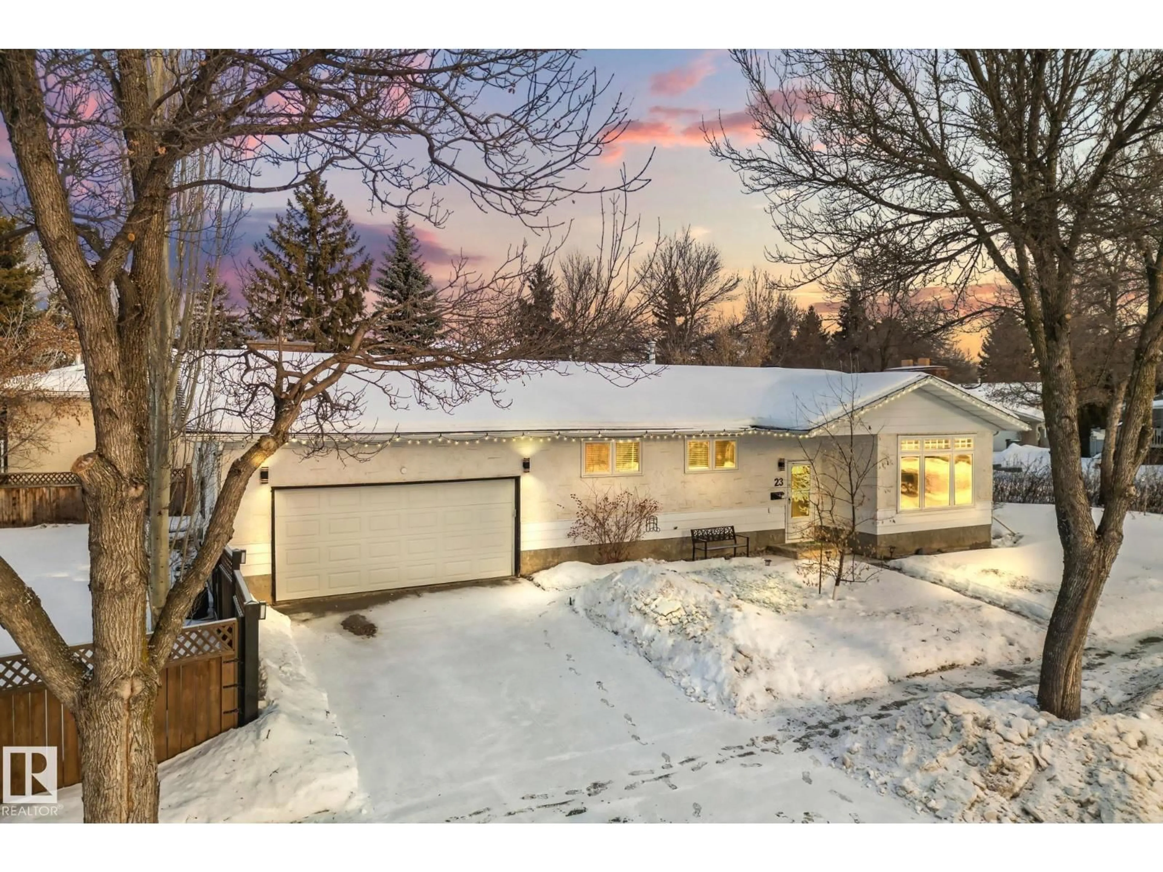 A pic from outside/outdoor area/front of a property/back of a property/a pic from drone, street for 23 LARKSPUR CR, St. Albert Alberta T8N2M4