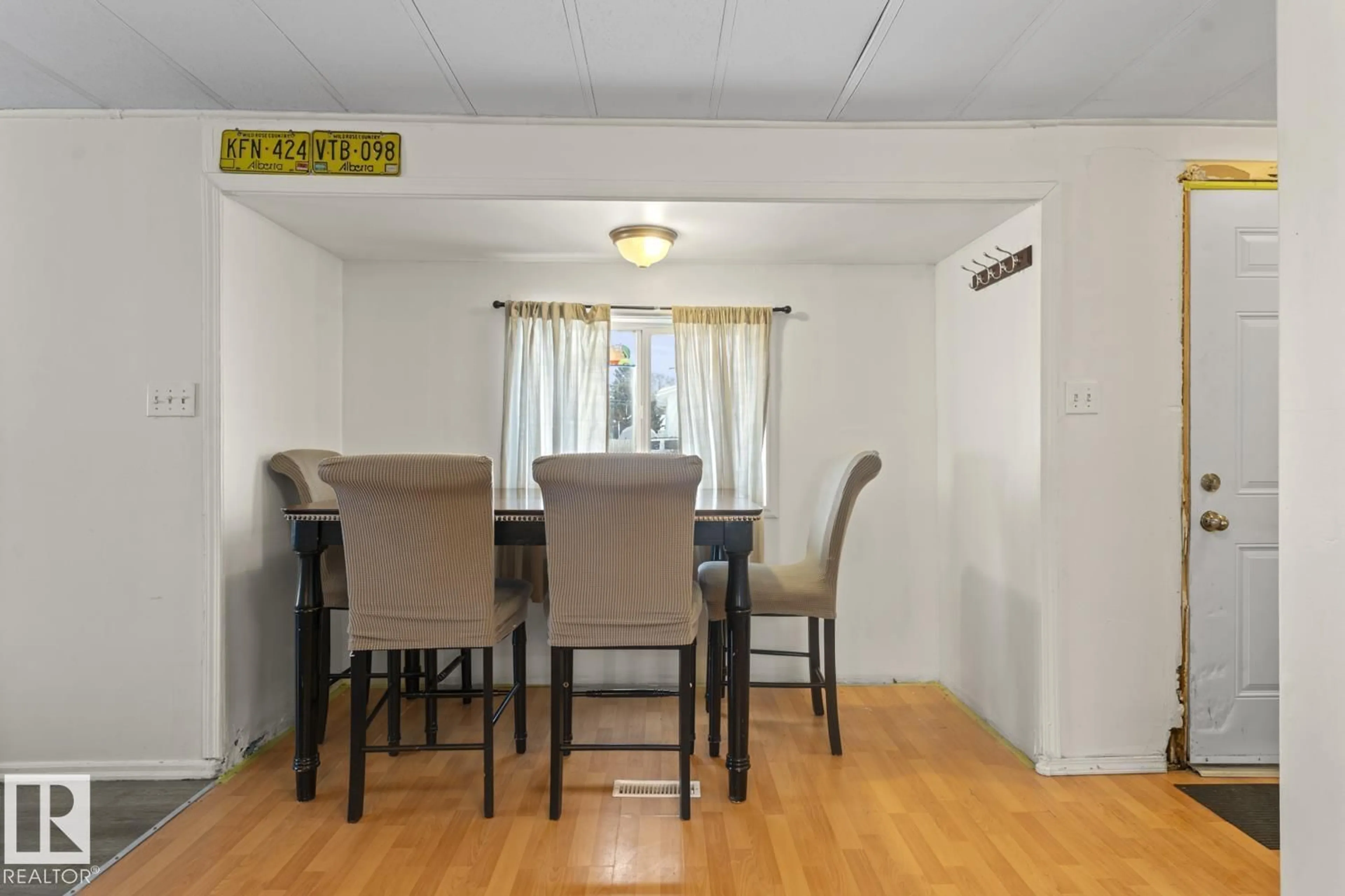 Dining room, wood/laminate floor for 5612 53 AV, Cold Lake Alberta T9M1R8