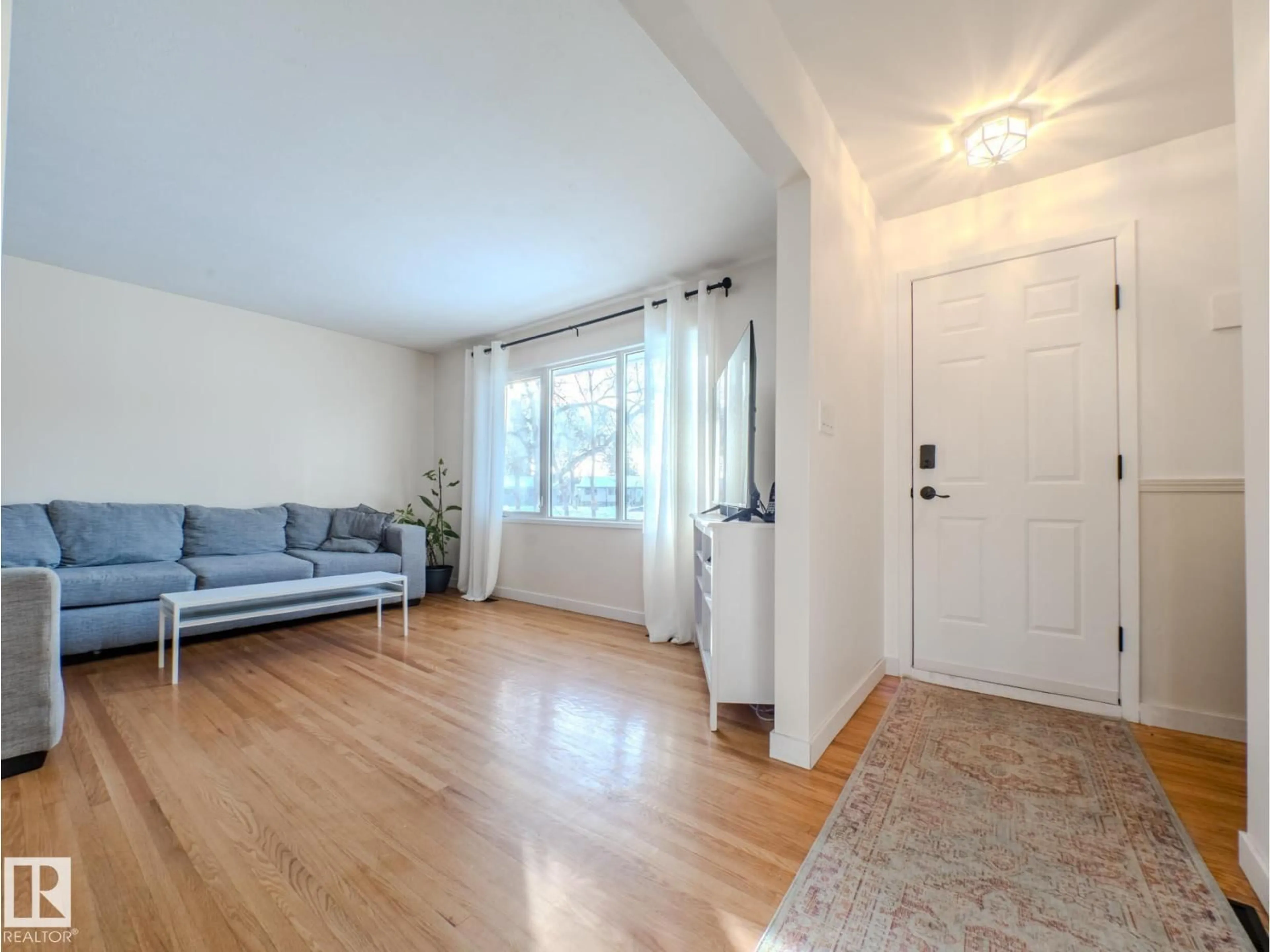 Unknown for 16442 104A AV, Edmonton Alberta T5P0T4