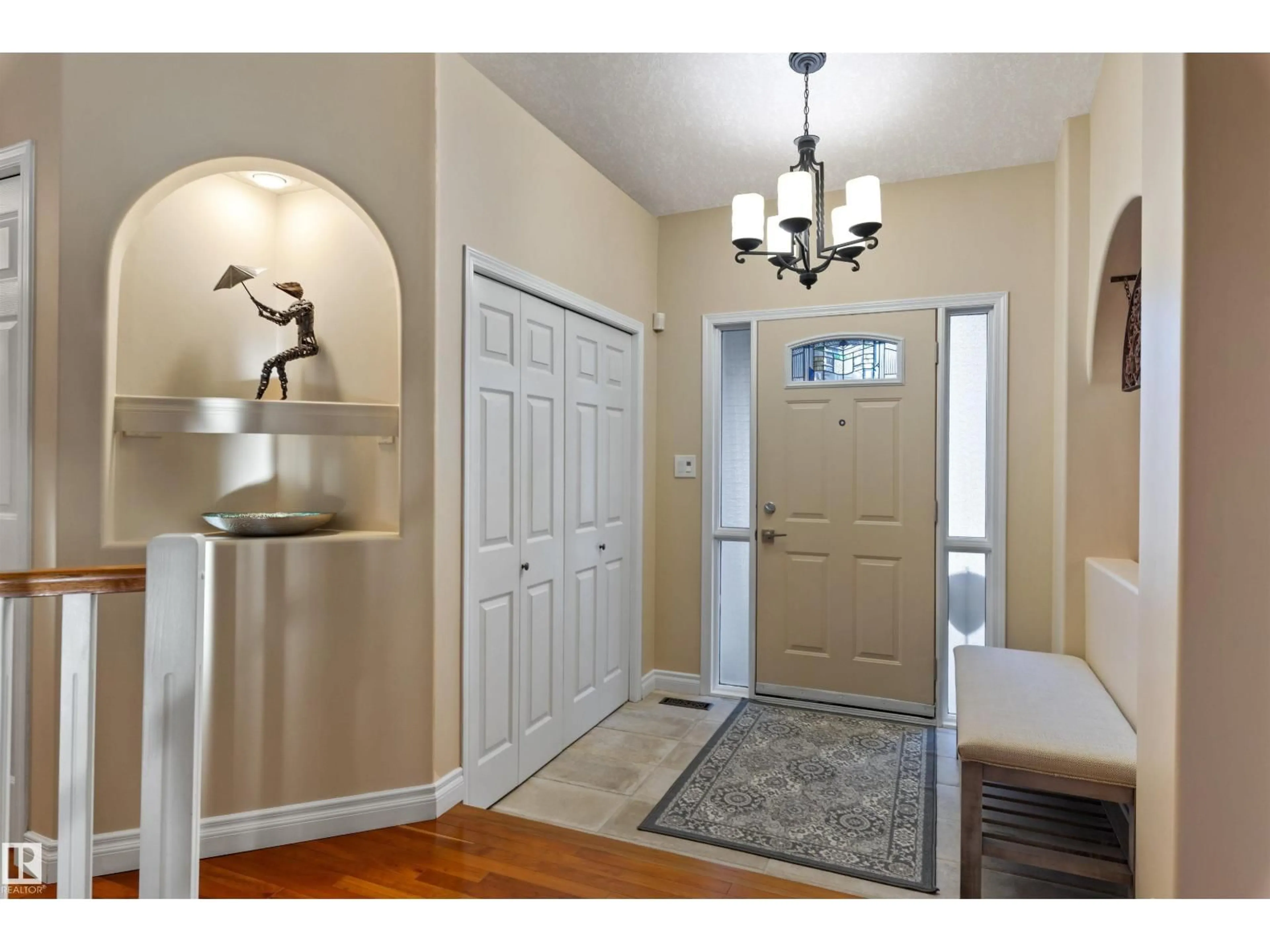 Indoor entryway for 49 BERRYMORE DR, St. Albert Alberta T8N6B8