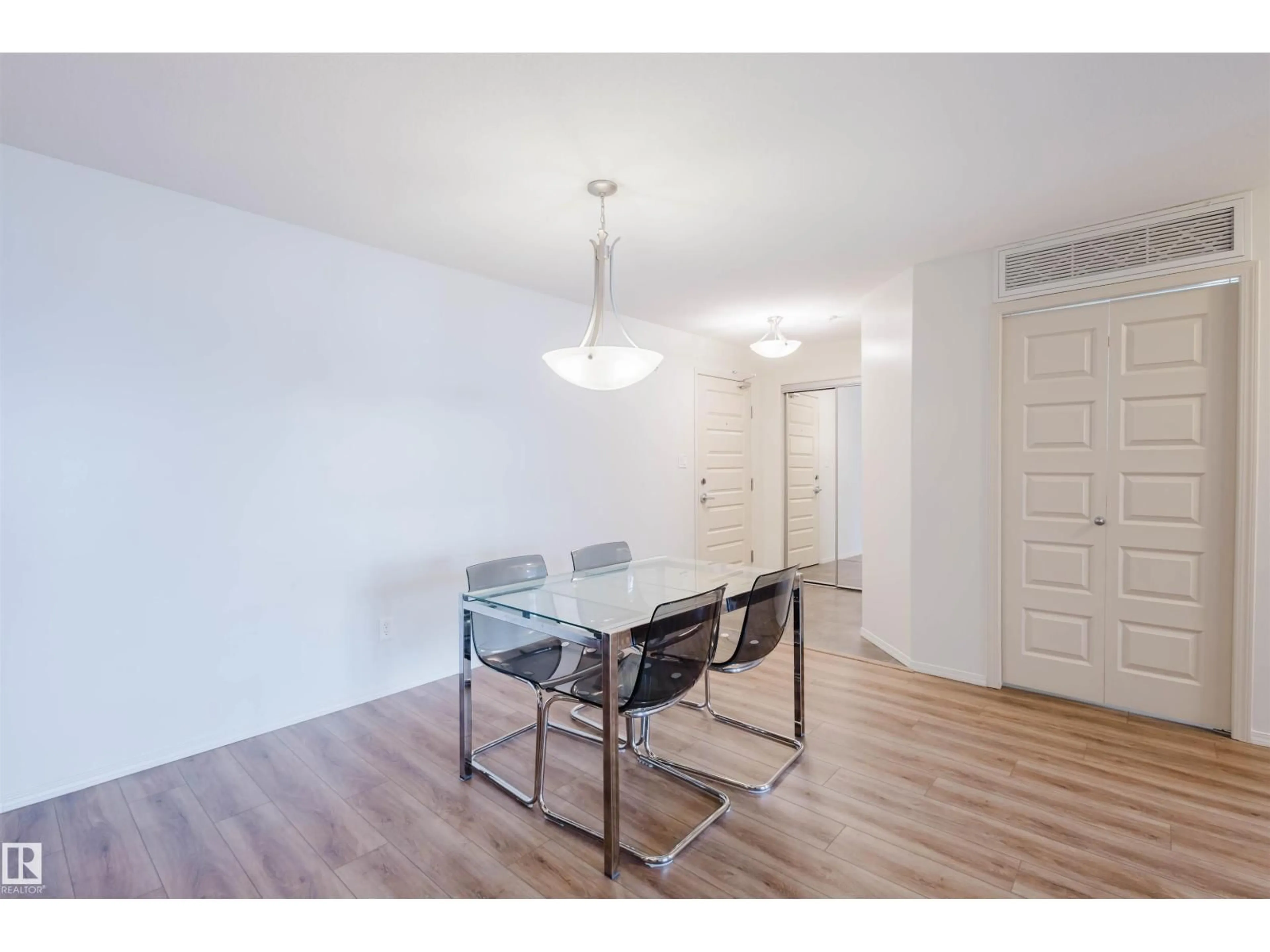 A pic of a room for #209 - 7909 71 ST, Edmonton Alberta T6B3P5
