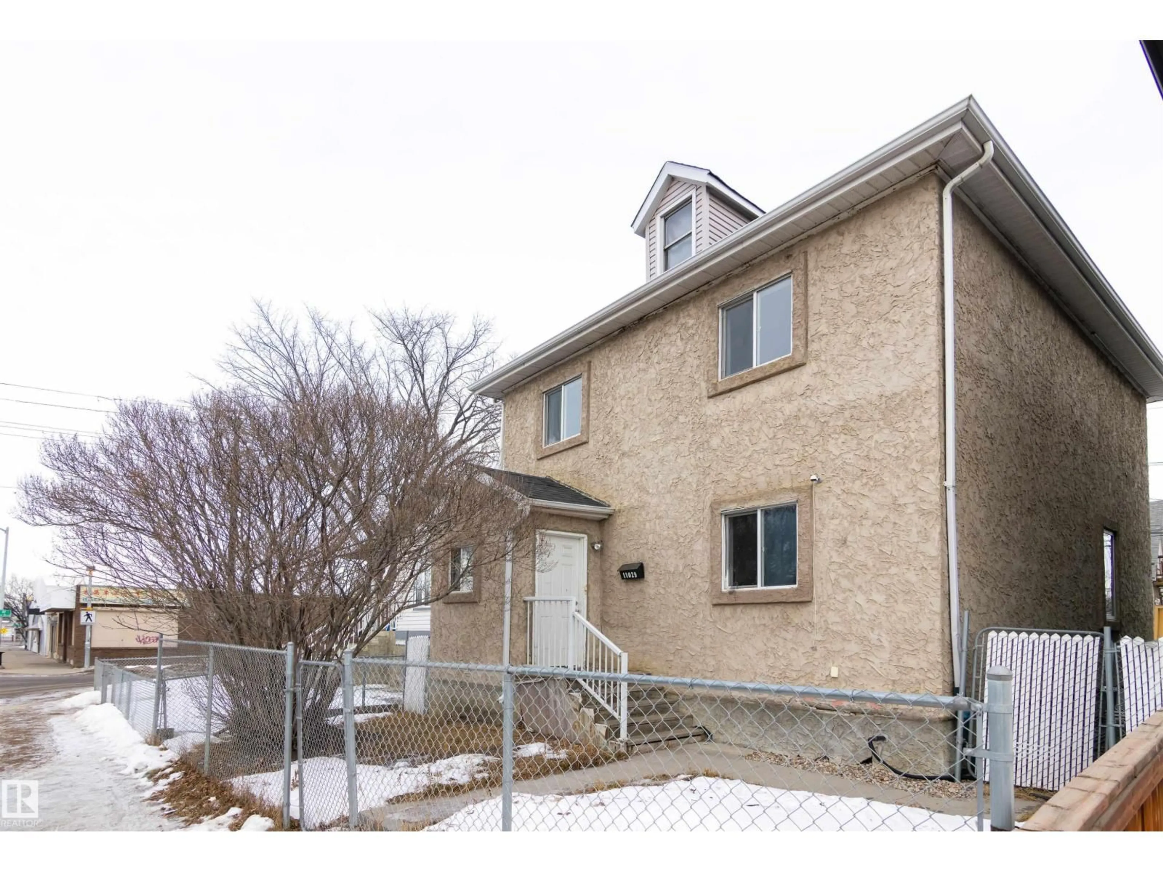 Unknown for NW - 11029 95 ST, Edmonton Alberta T5H2E9