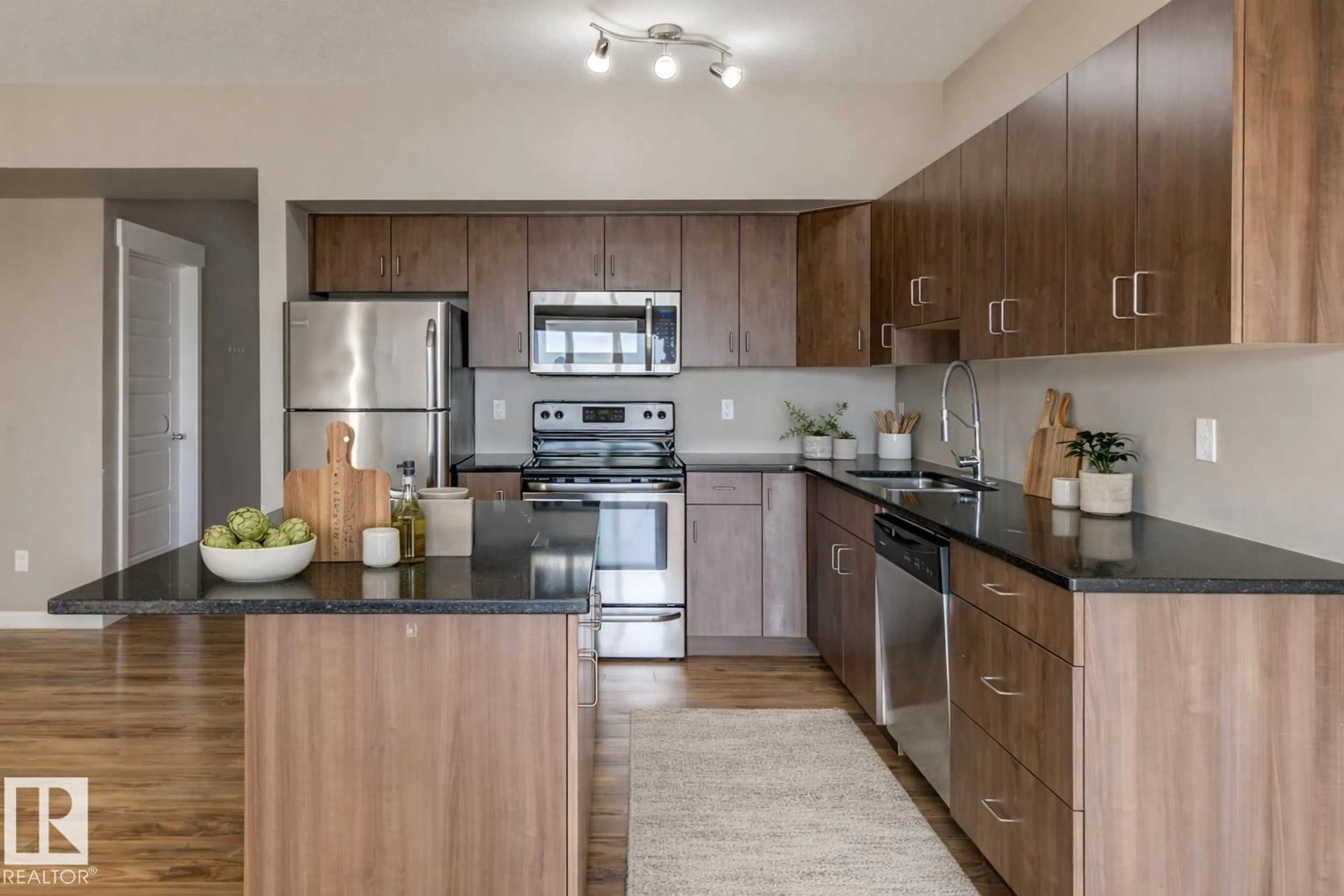 Open concept kitchen, unknown for 515 10518 113 ST NW, Edmonton Alberta T5H3H5