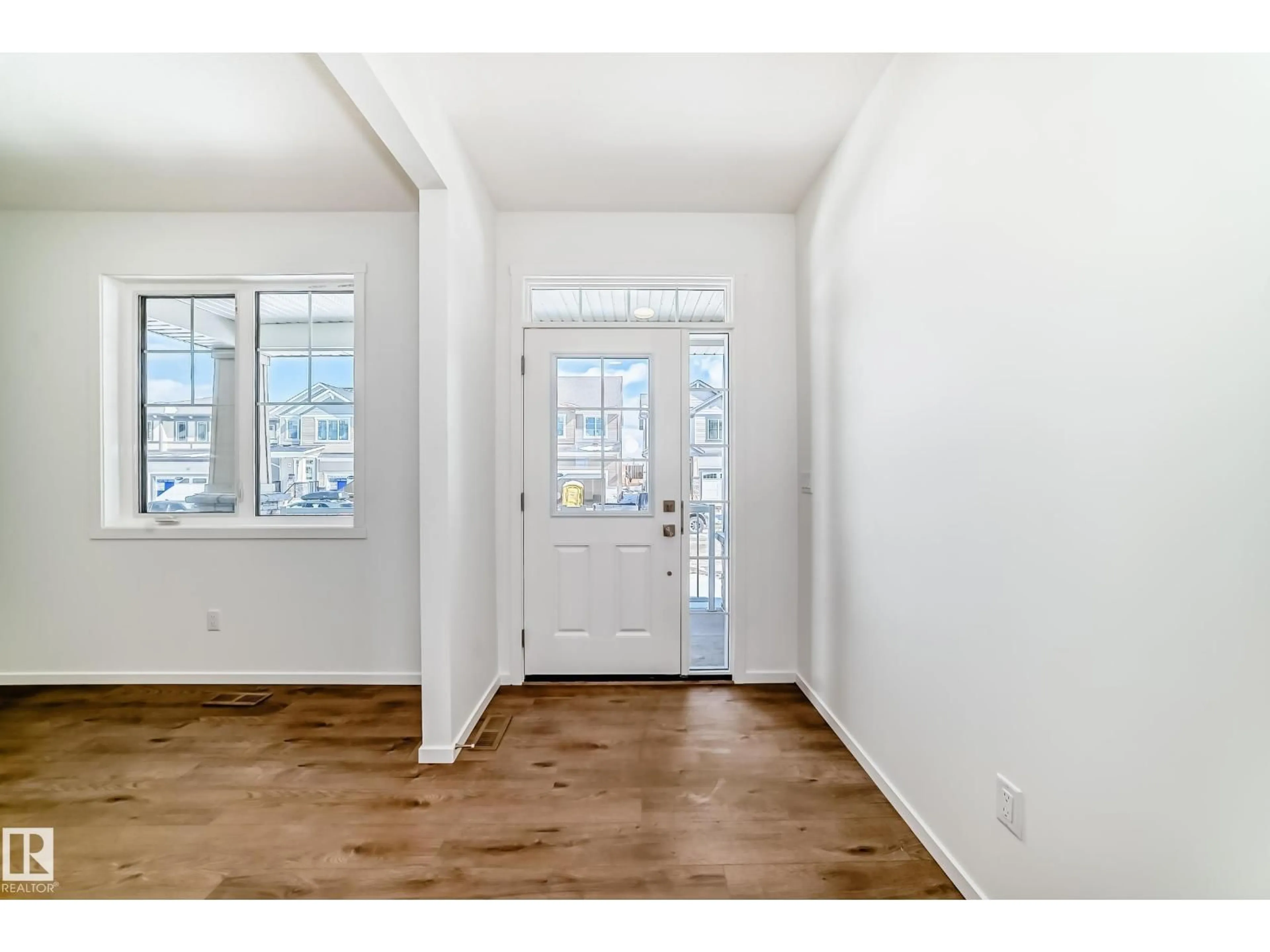 Indoor entryway for NW - 1524 206 ST, Edmonton Alberta T6M3E7