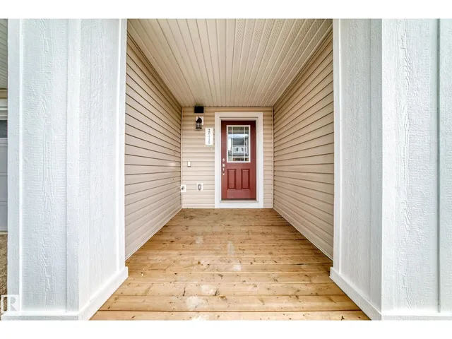 20415 16 AV, Edmonton 4