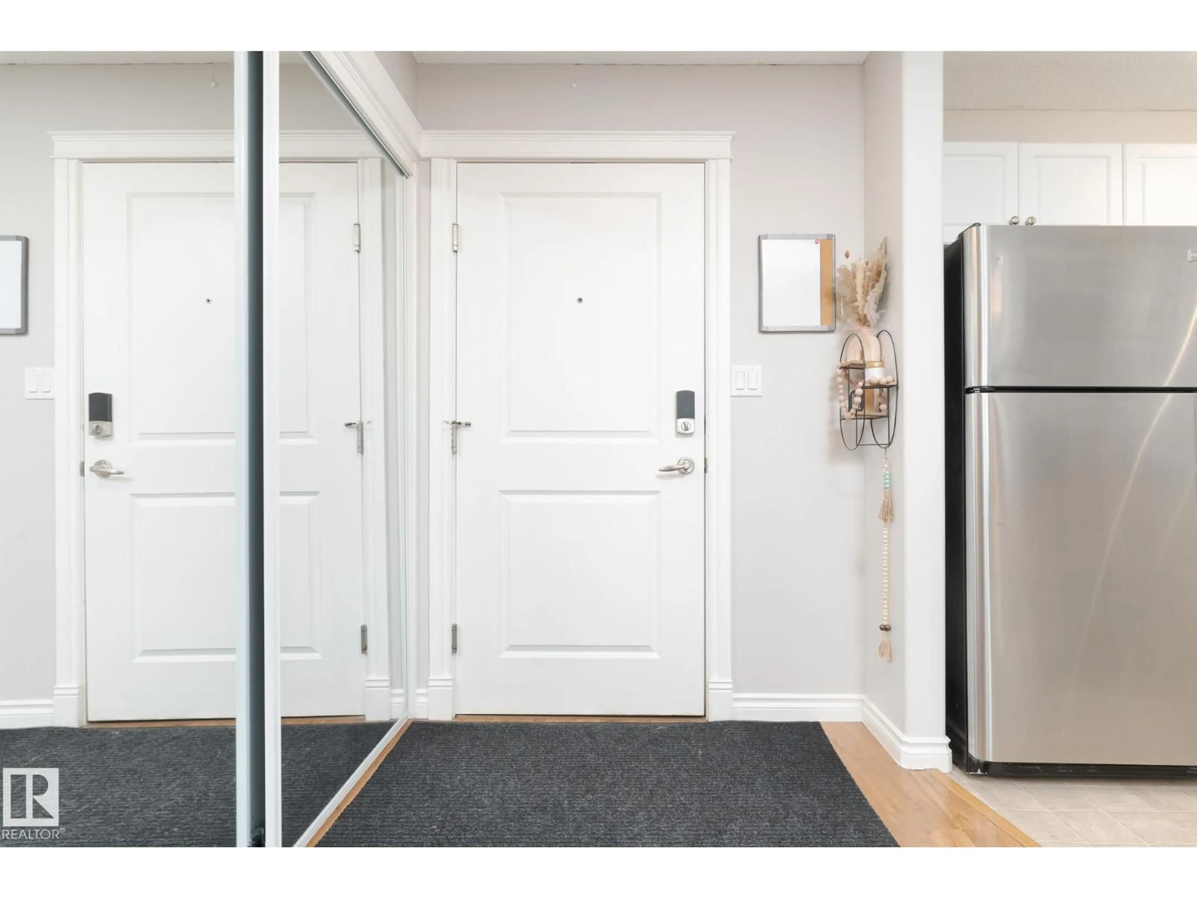 Indoor entryway for 303B - 6 SPRUCE RIDGE DR, Spruce Grove Alberta T7X4P4