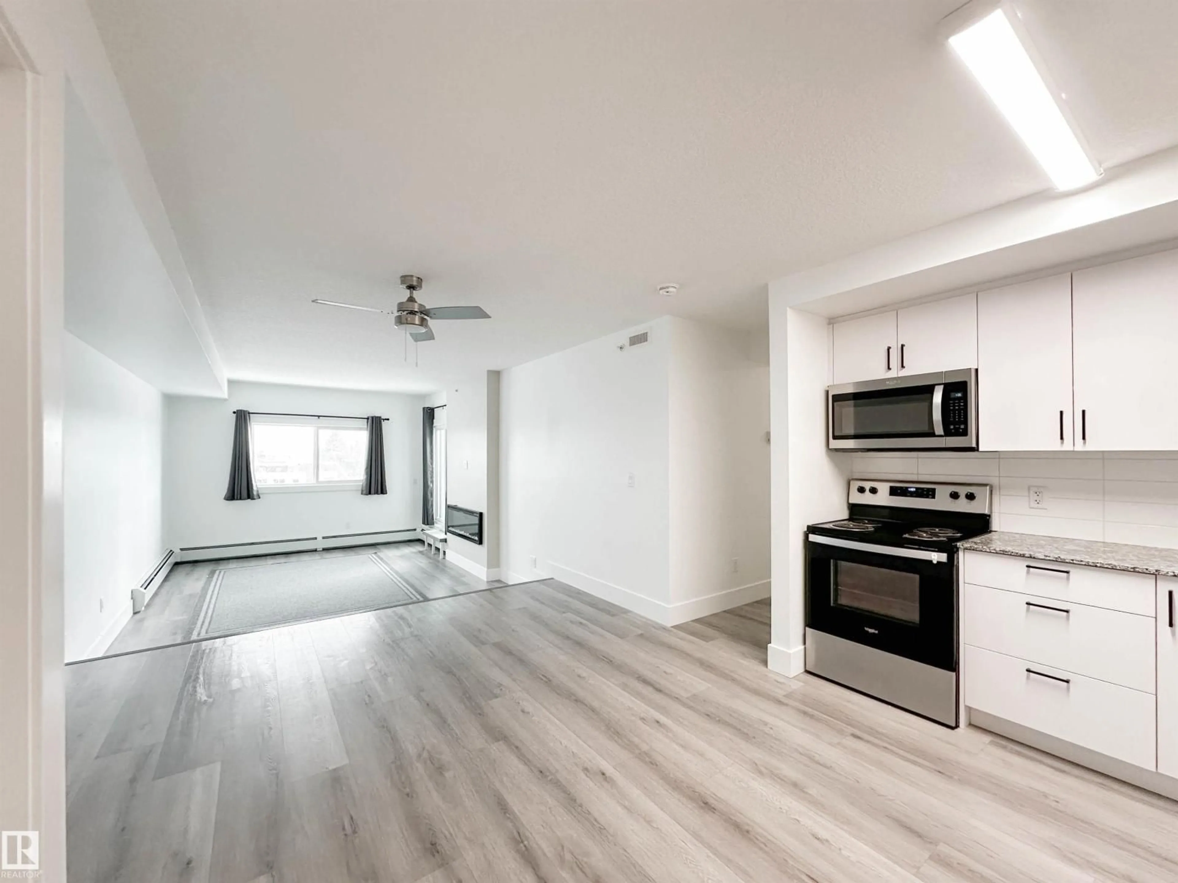 A pic of a room for #401 - 9504 182 ST, Edmonton Alberta T5T3A7