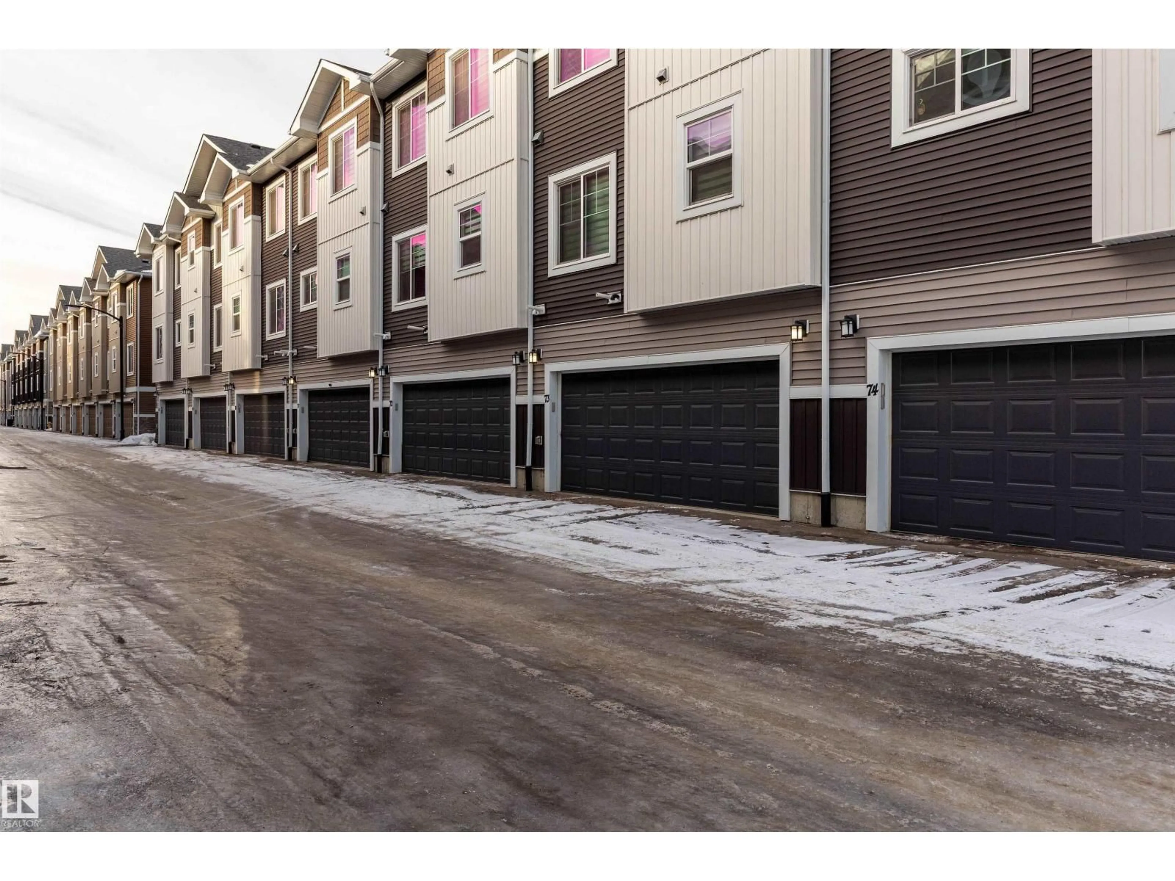 Indoor garage for NW - 73 230 EDGEMONT RD, Edmonton Alberta T6M0Y8