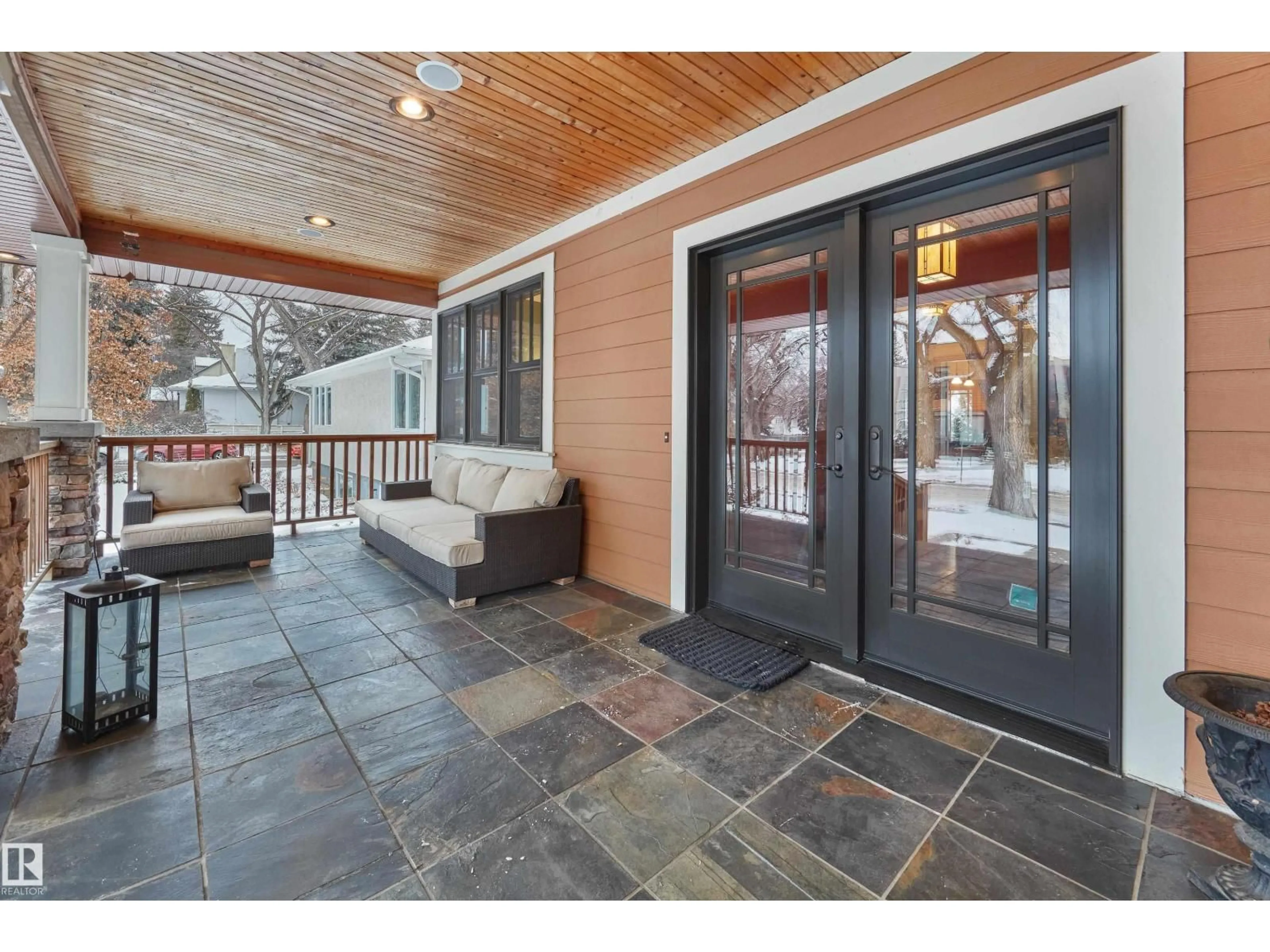 Unknown for NW - 9135 117 ST, Edmonton Alberta T6G1S1