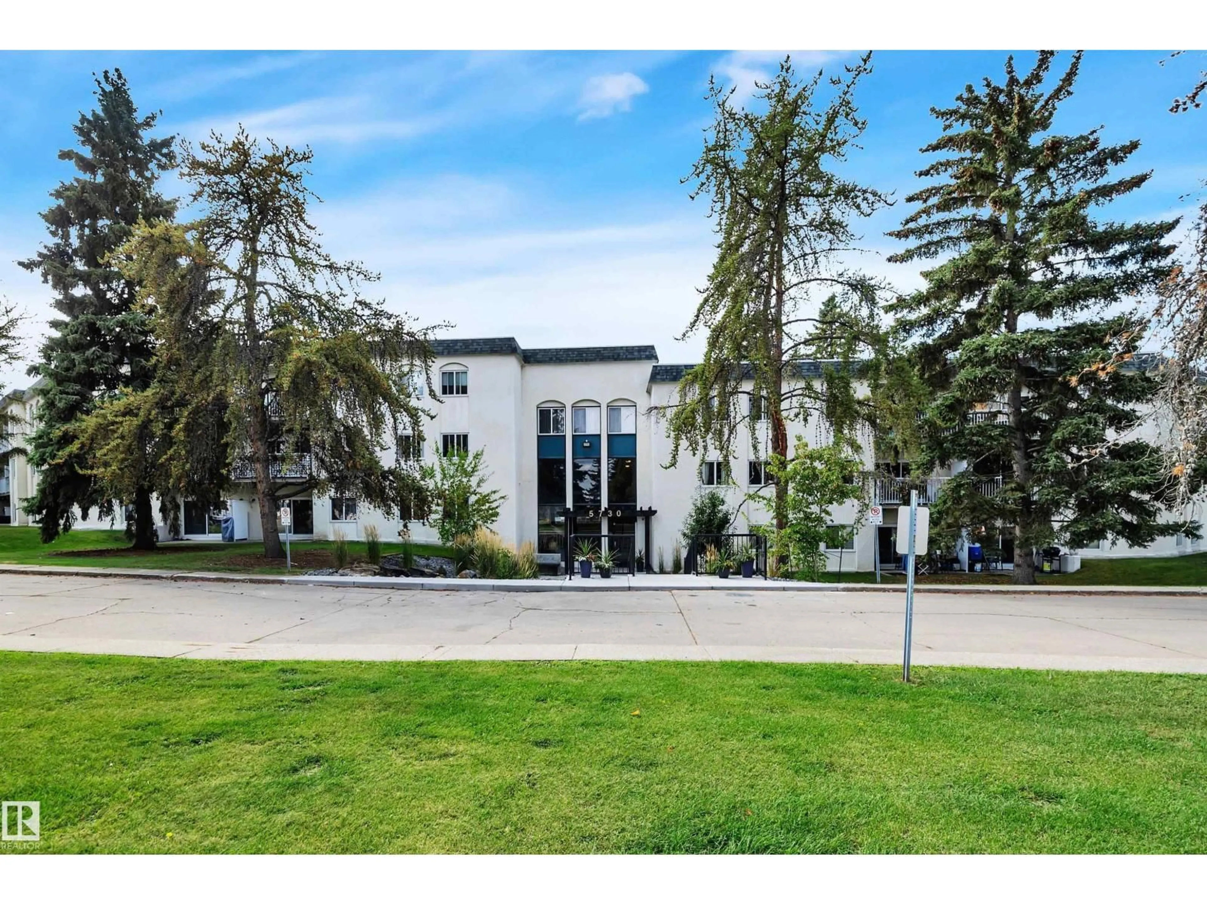 A pic from outside/outdoor area/front of a property/back of a property/a pic from drone, unknown for #222 - 5730 RIVERBEND RD, Edmonton Alberta T6H4T4