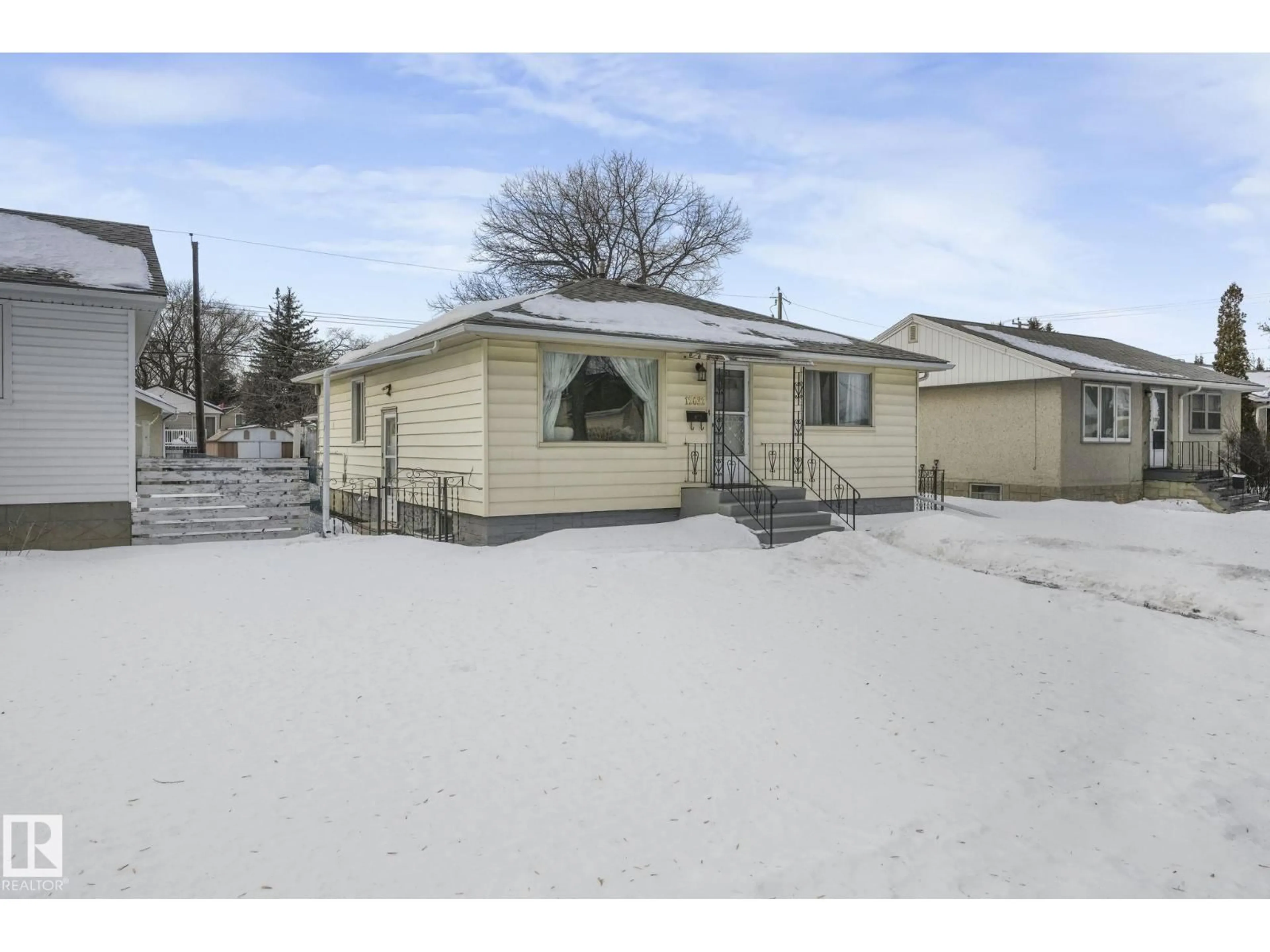 Unknown for 12032 55 ST, Edmonton Alberta T5W2R2