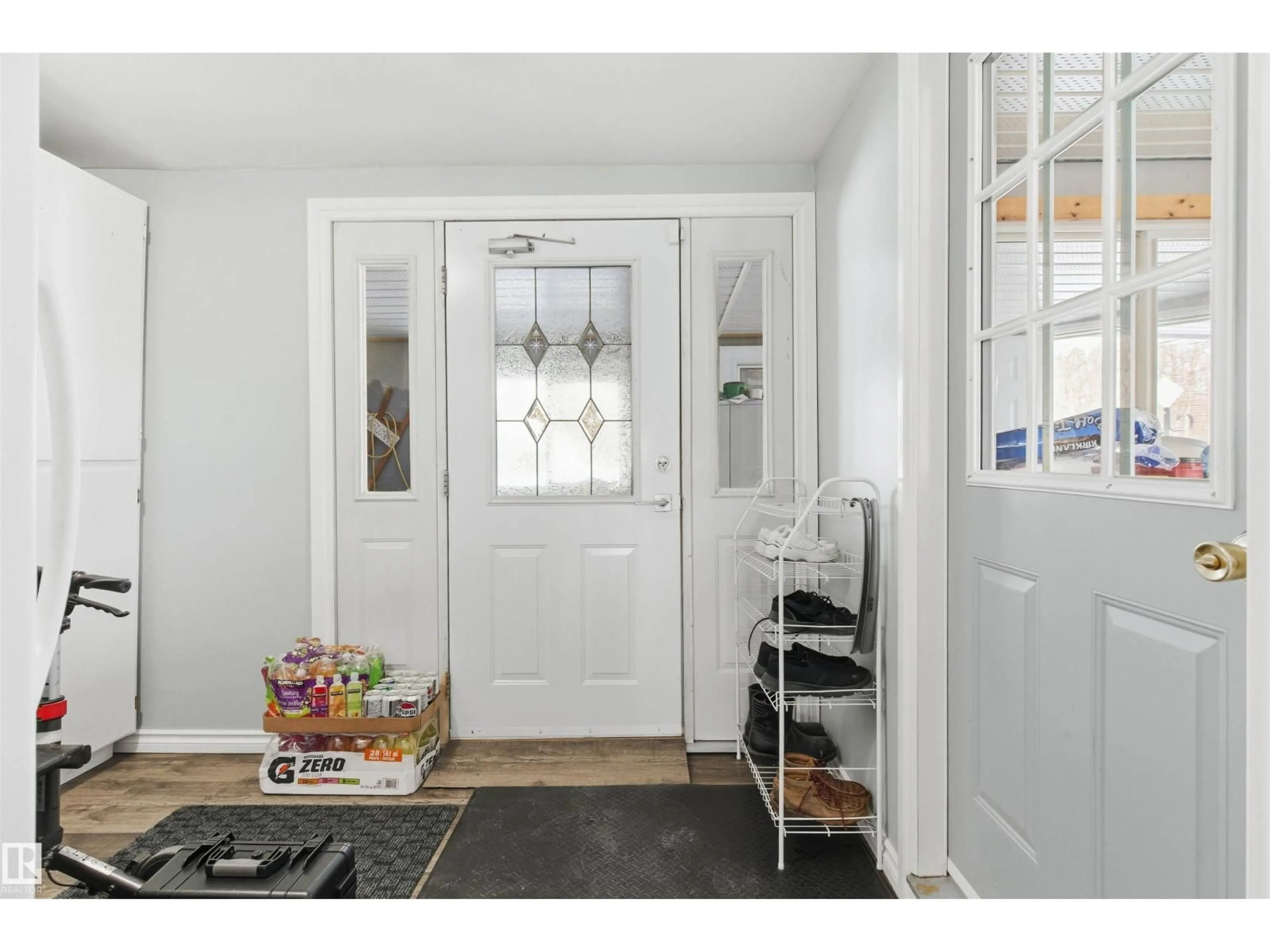 Indoor entryway for 53319 - 308 RGE ROAD 31, Rural Parkland County Alberta T7Y0E3