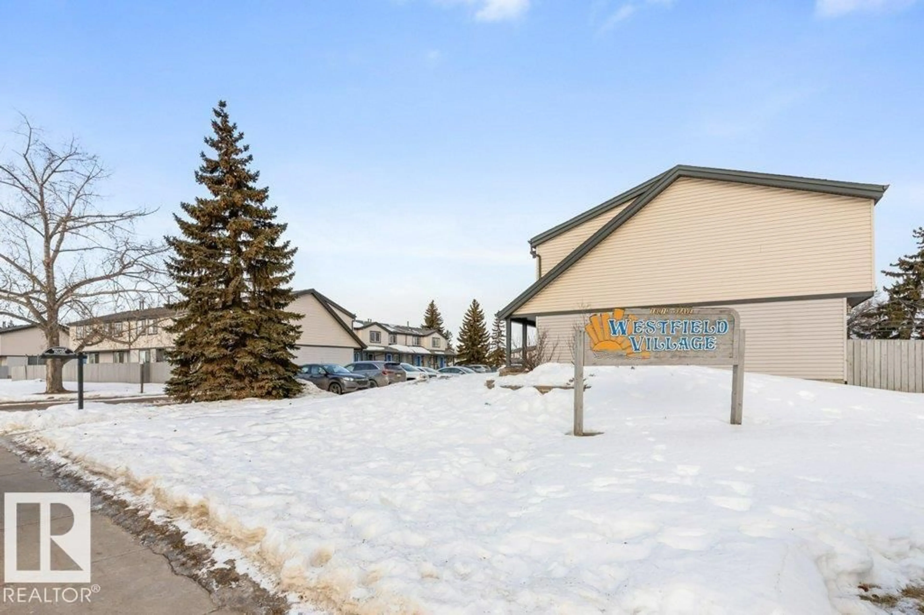 Patio, mountain view for #4 - 18010 98 AV, Edmonton Alberta T5T3H6