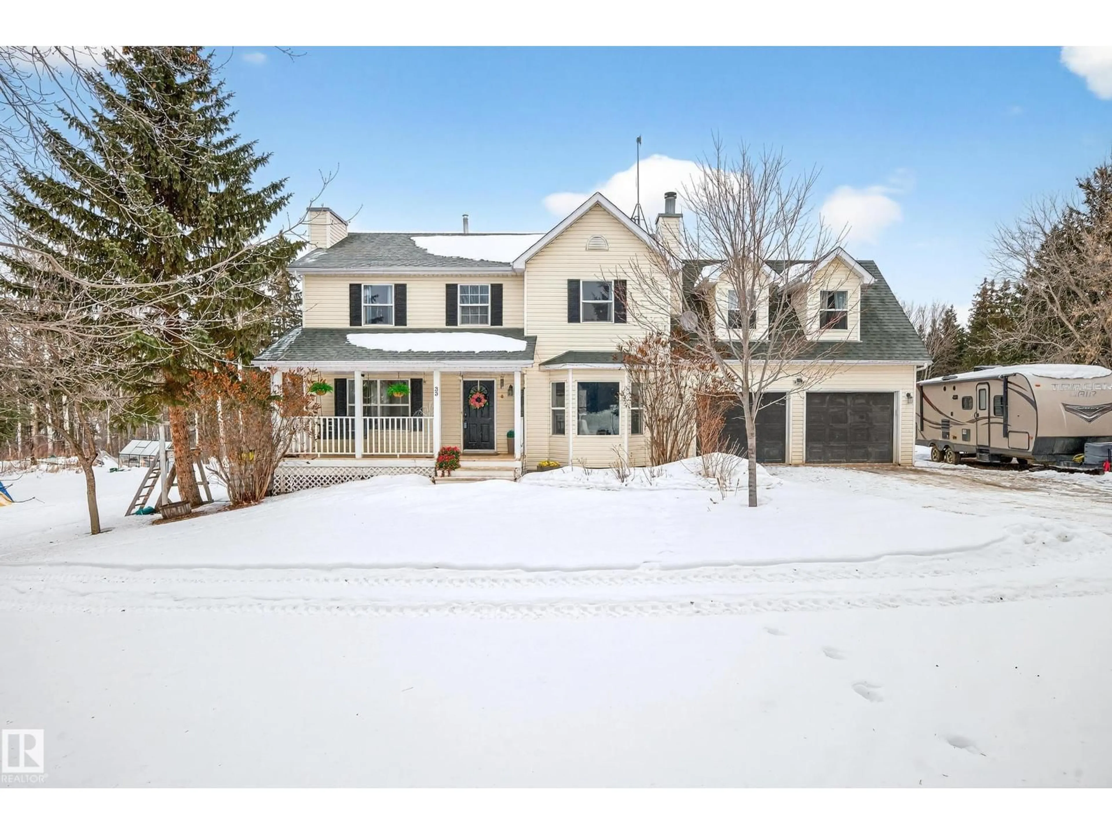 A pic from outside/outdoor area/front of a property/back of a property/a pic from drone, street for 53504 - 33 RGE ROAD 280, Rural Parkland County Alberta T7X3V6