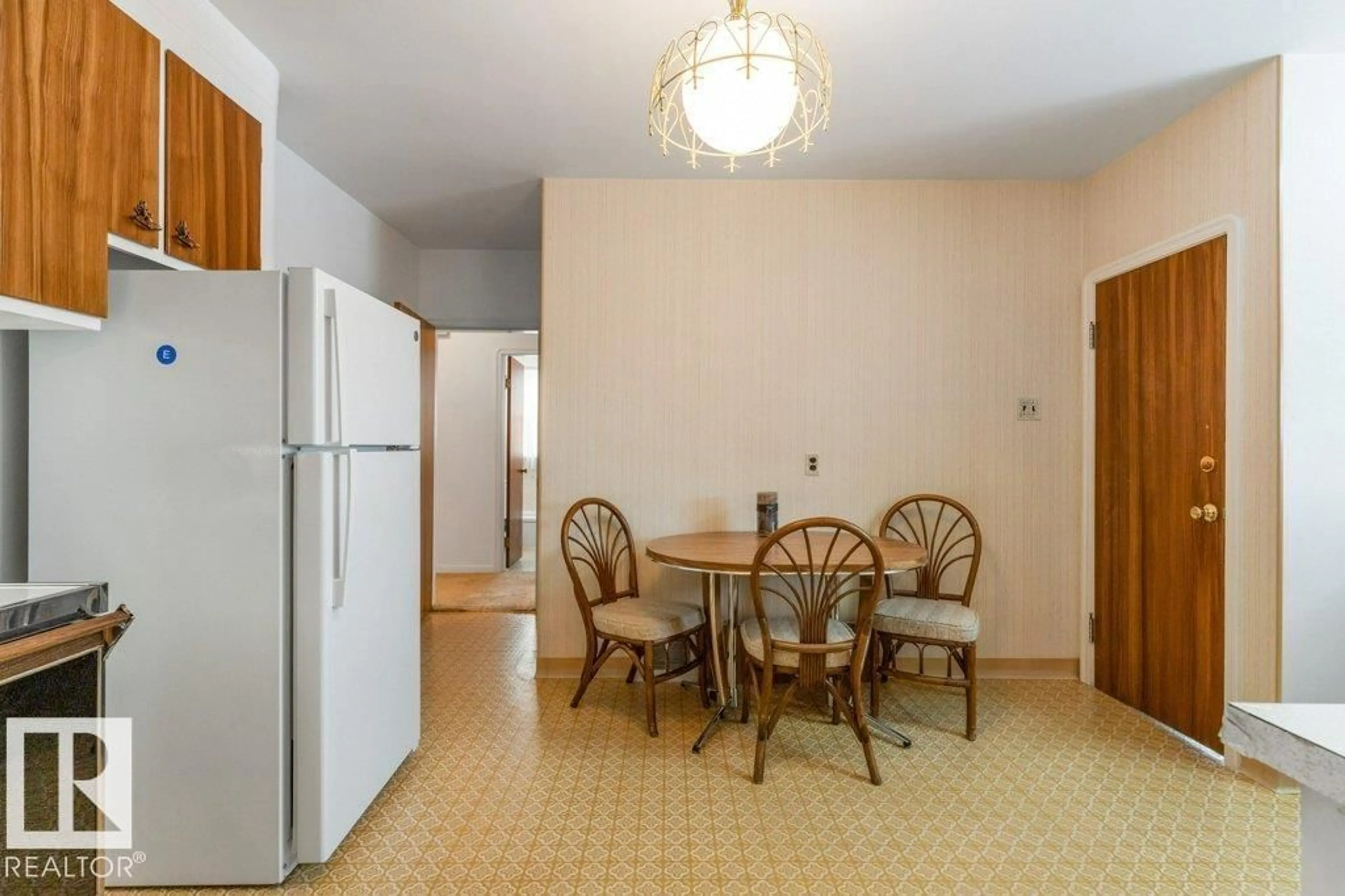 Dining room, unknown for NW - 8810 93 ST, Edmonton Alberta T6C3T1