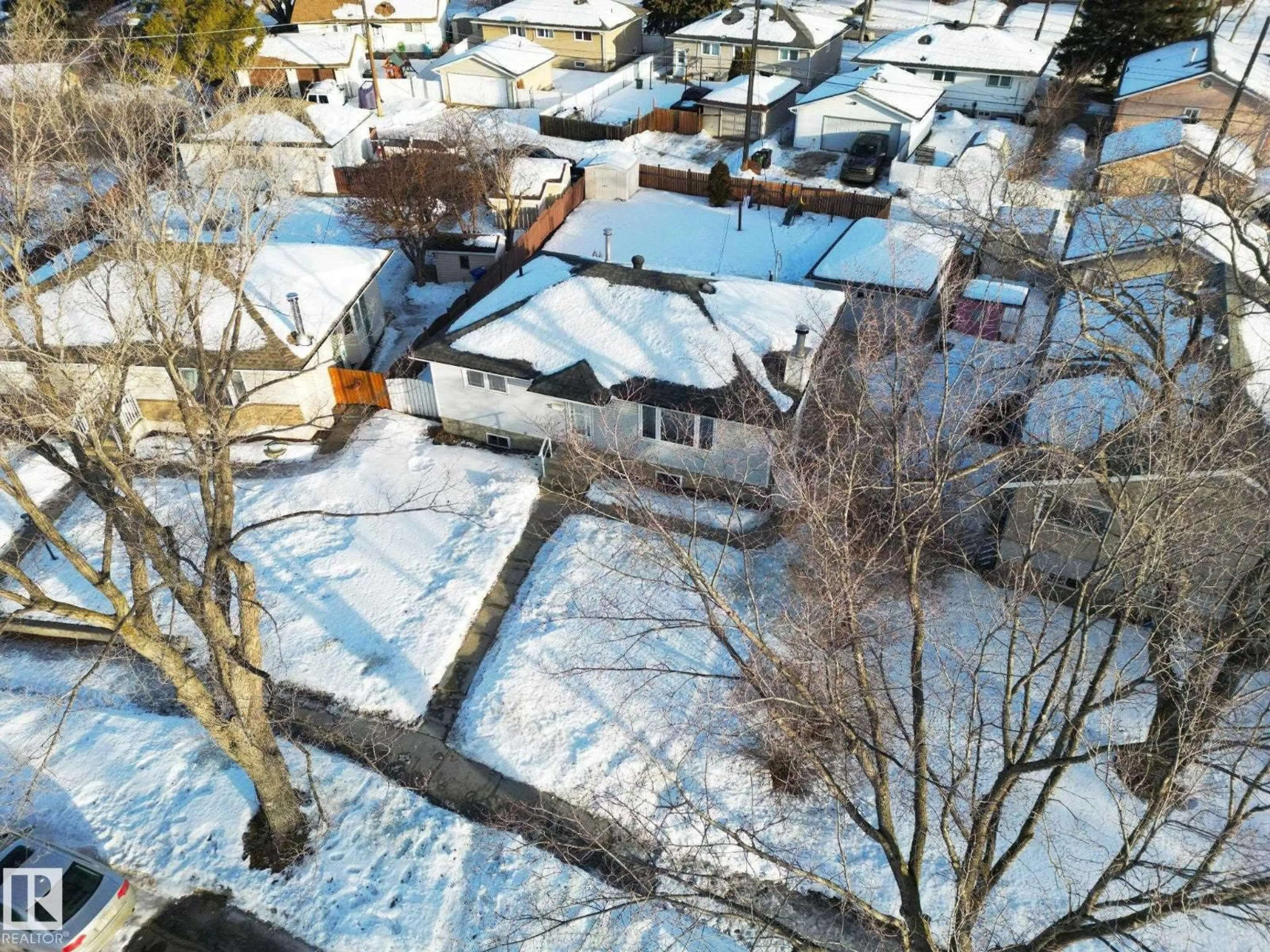 A pic from outside/outdoor area/front of a property/back of a property/a pic from drone, street for 10508 130TH AV, Edmonton Alberta T5E0S8