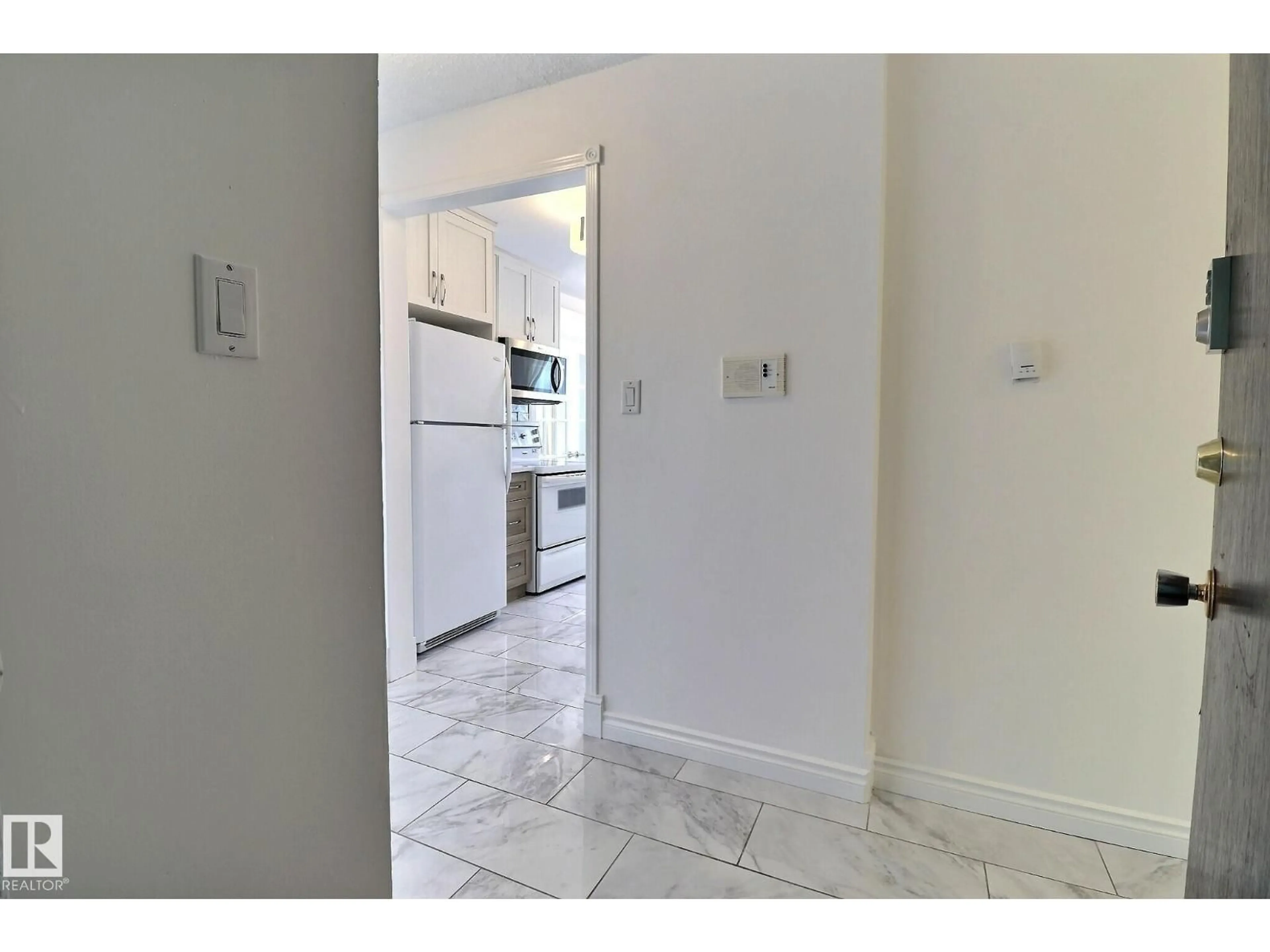 Standard kitchen, unknown for #304 - 11907 81 ST, Edmonton Alberta T5B2S7