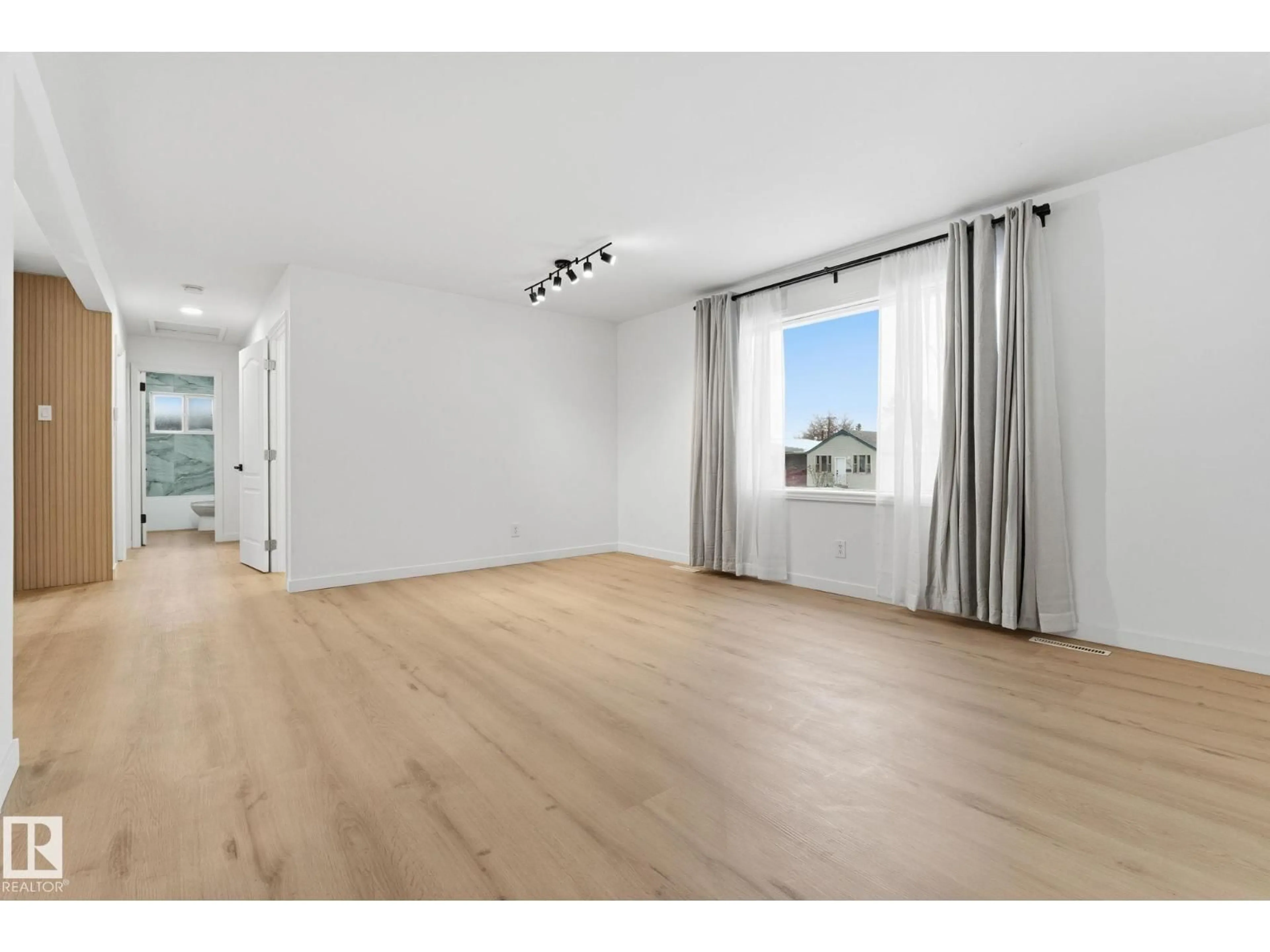 A pic of a room for NW - 10226 154 ST, Edmonton Alberta T5P2H4