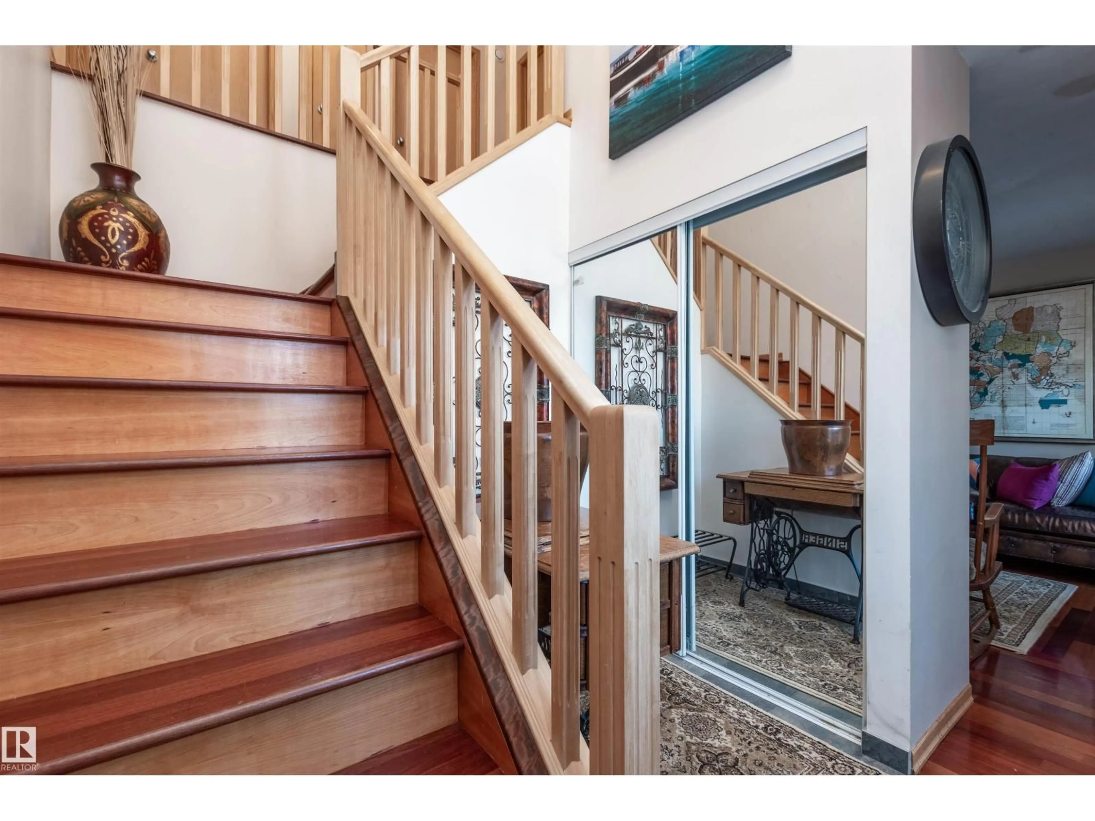 Unknown for 11158 51 ST, Edmonton Alberta T5W3E6