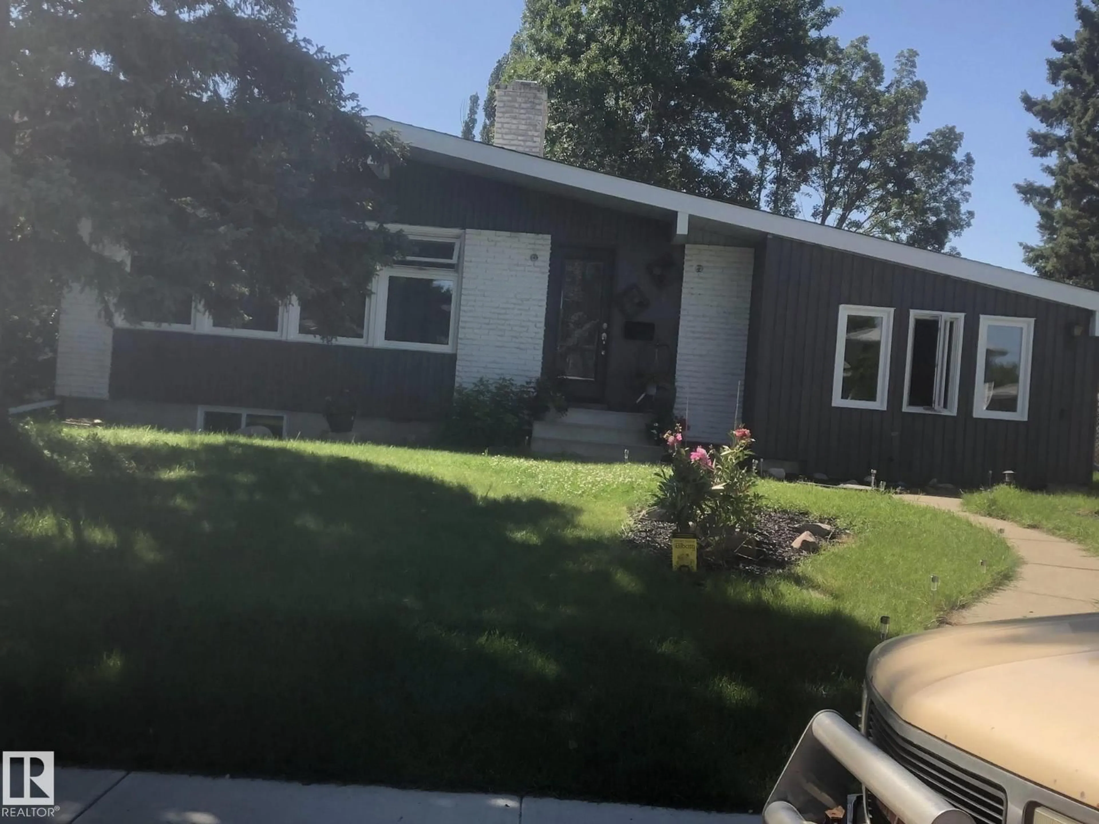 Unknown for 15016 80 ST, Edmonton Alberta T5C1M3