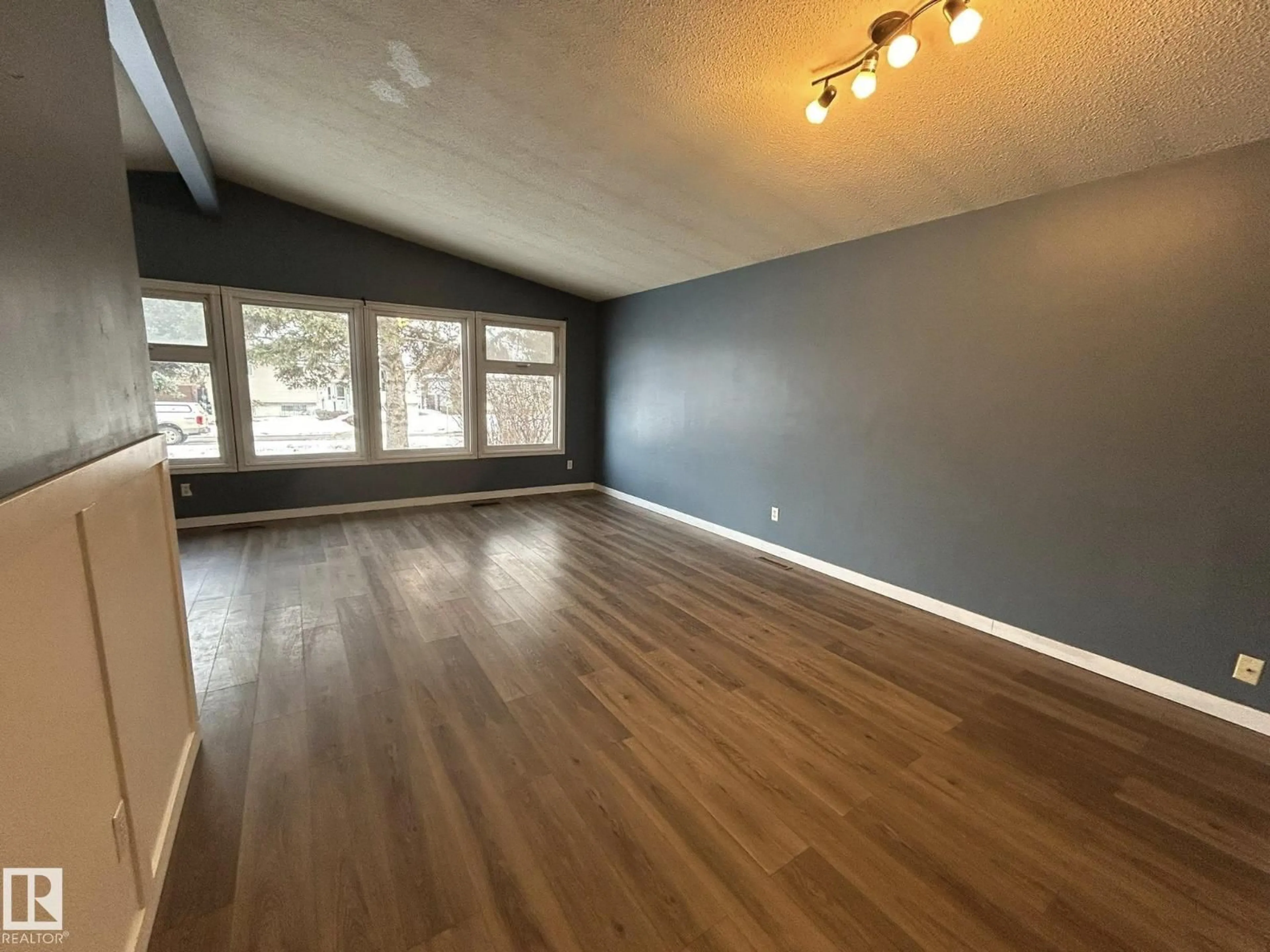 A pic of a room for 15016 80 ST, Edmonton Alberta T5C1M3